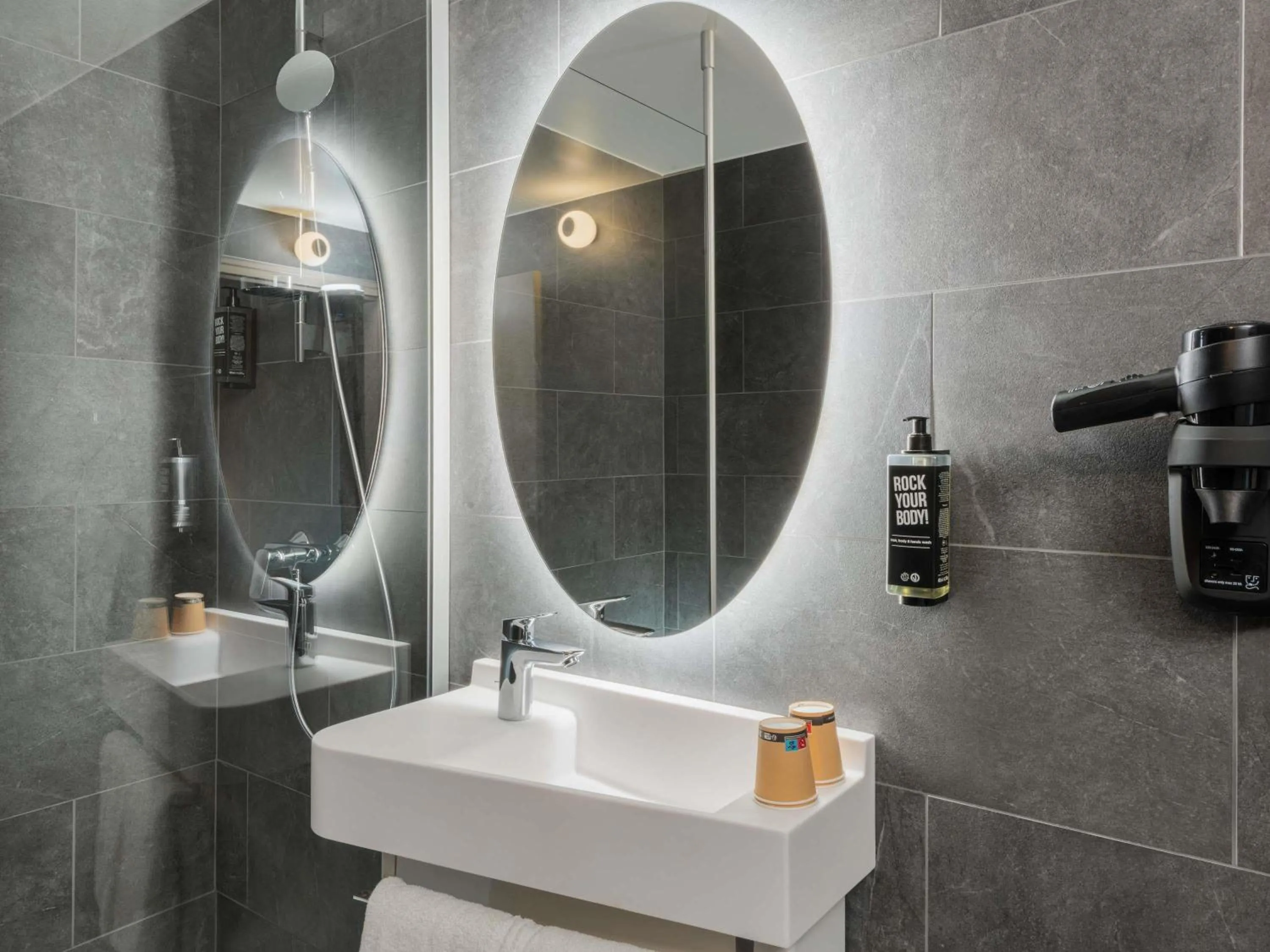 Bedroom in ibis Paris Coeur d'Orly Airport