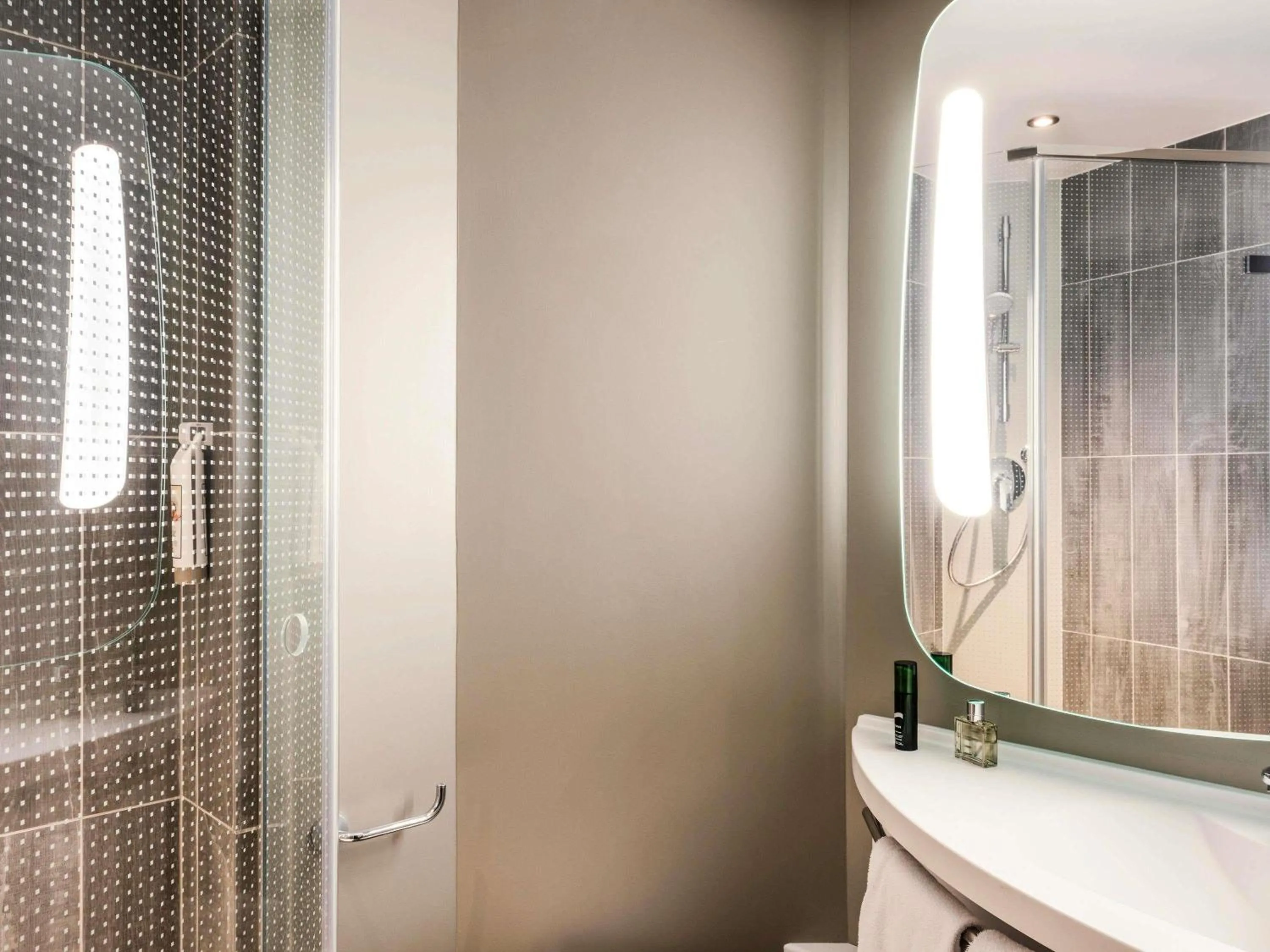 Bedroom in ibis Paris Coeur d'Orly Airport