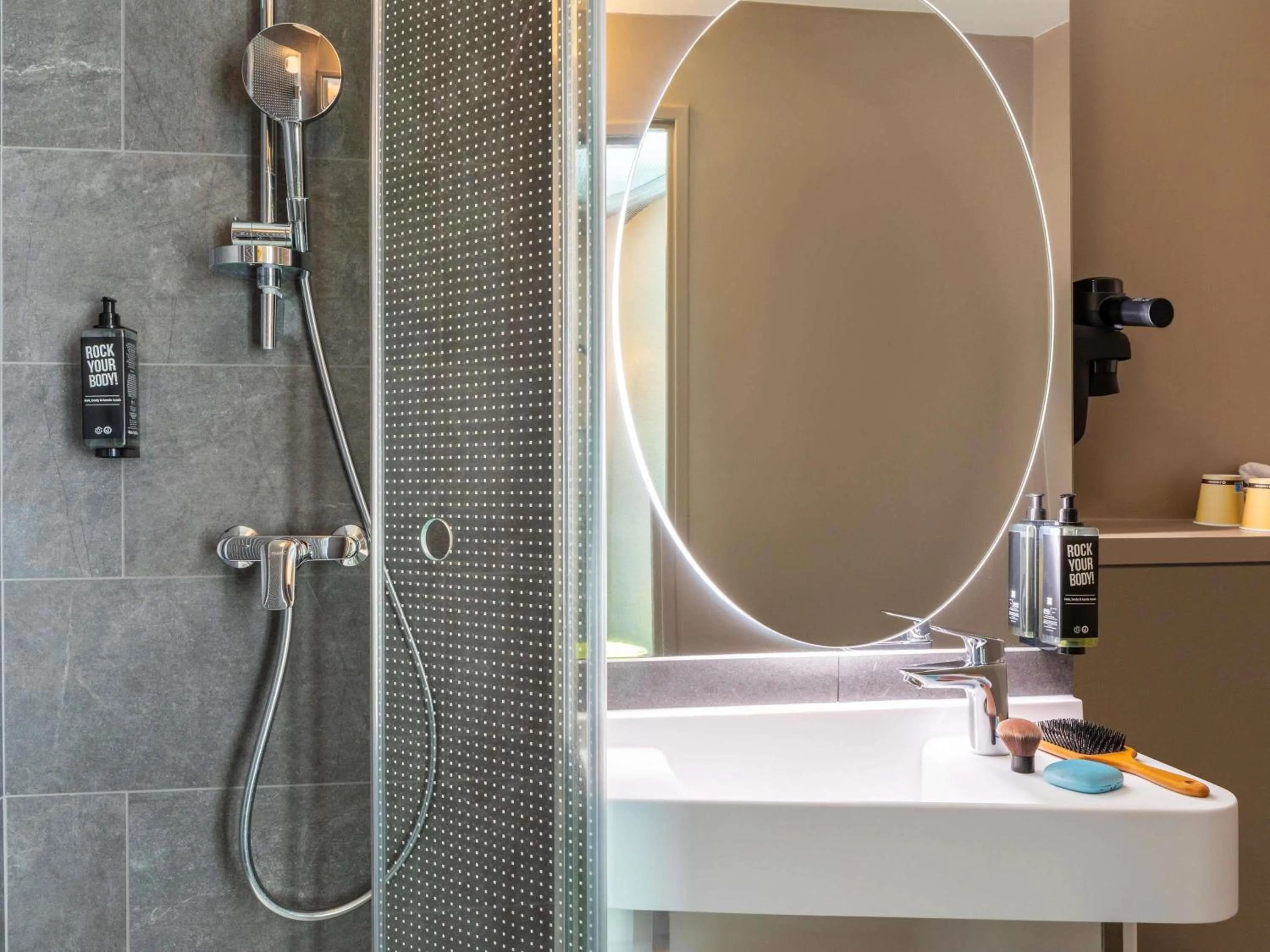 Bedroom in ibis Paris Coeur d'Orly Airport