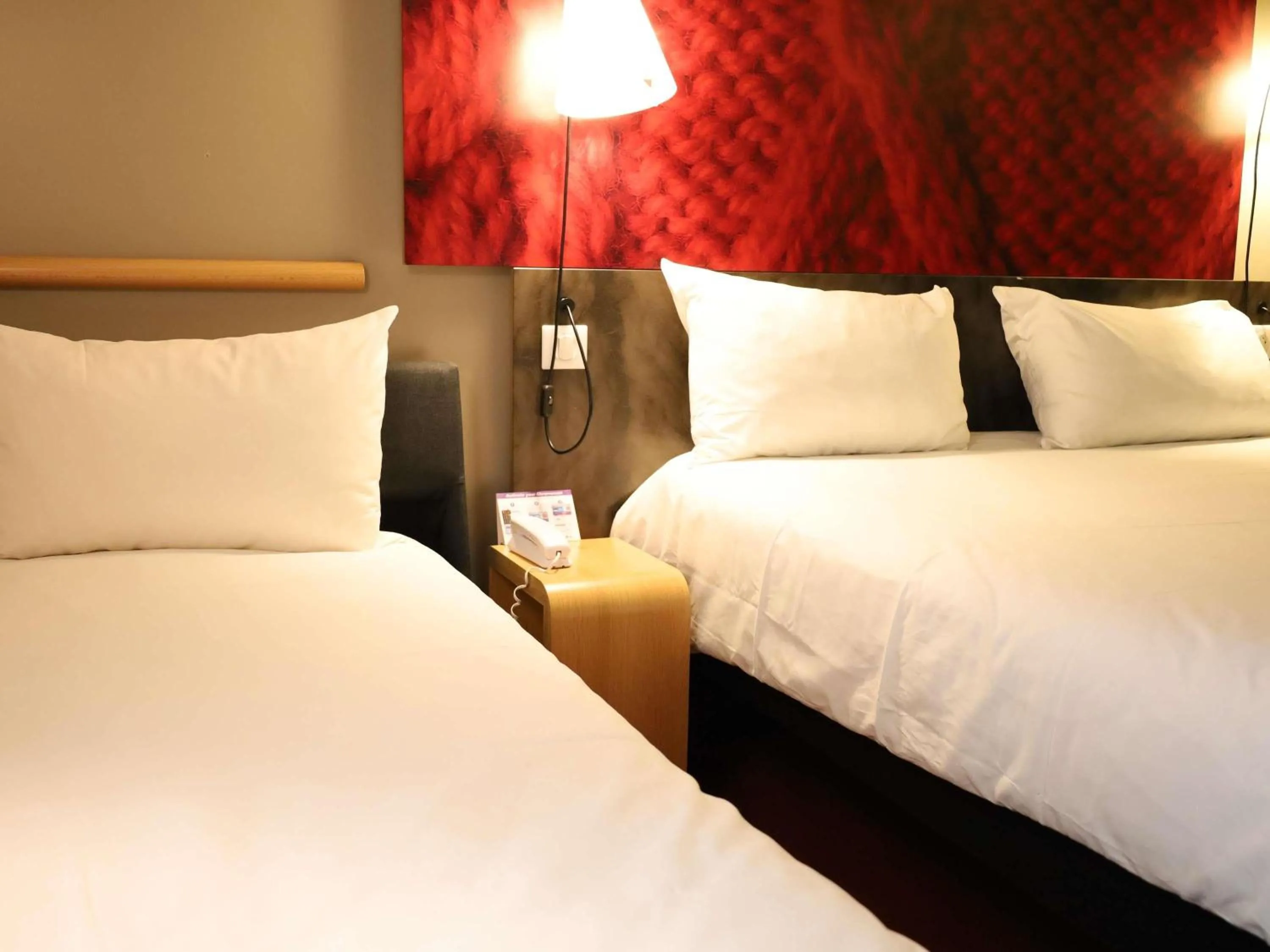 Bedroom, Bed in ibis Paris Coeur d'Orly Airport