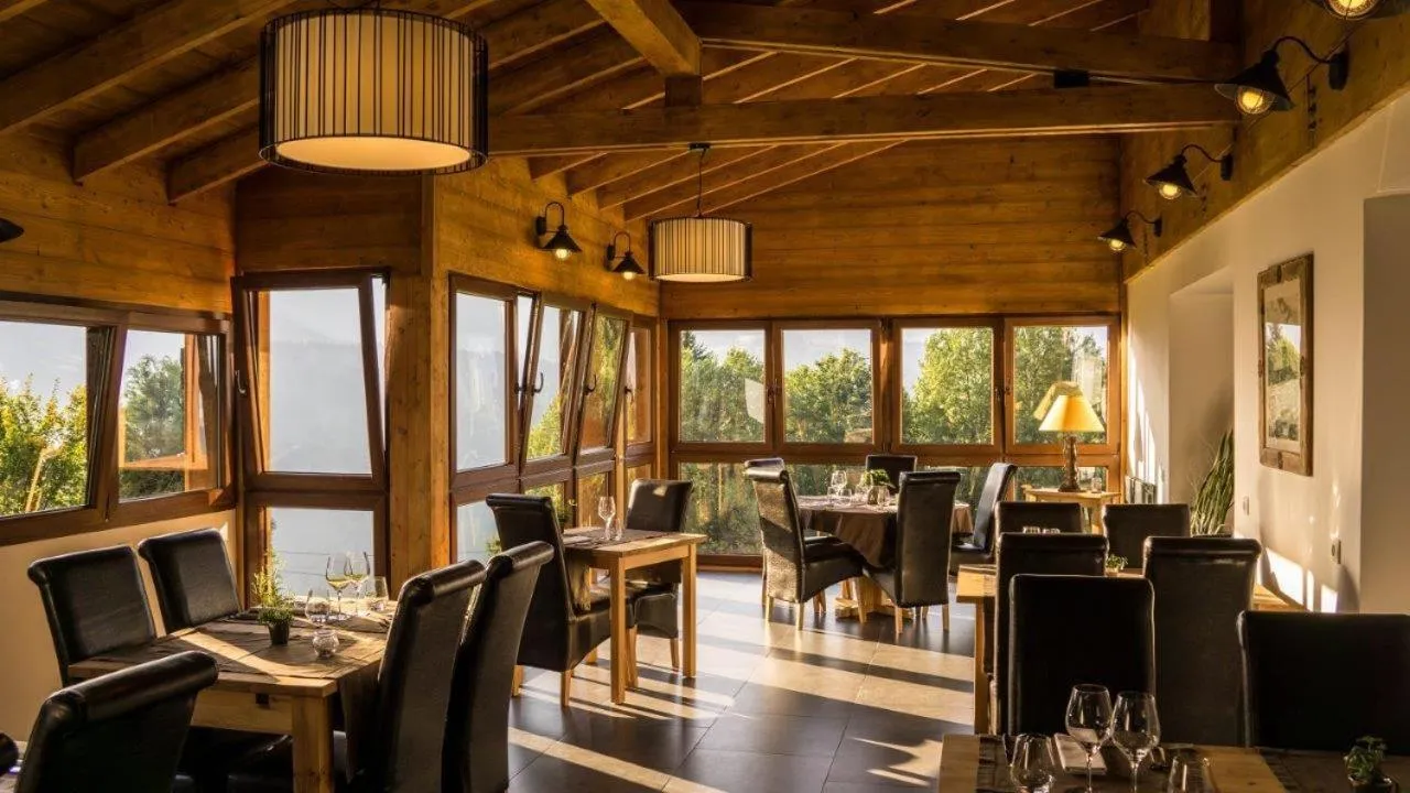 Restaurant/places to eat in Le Caprice Des Neiges