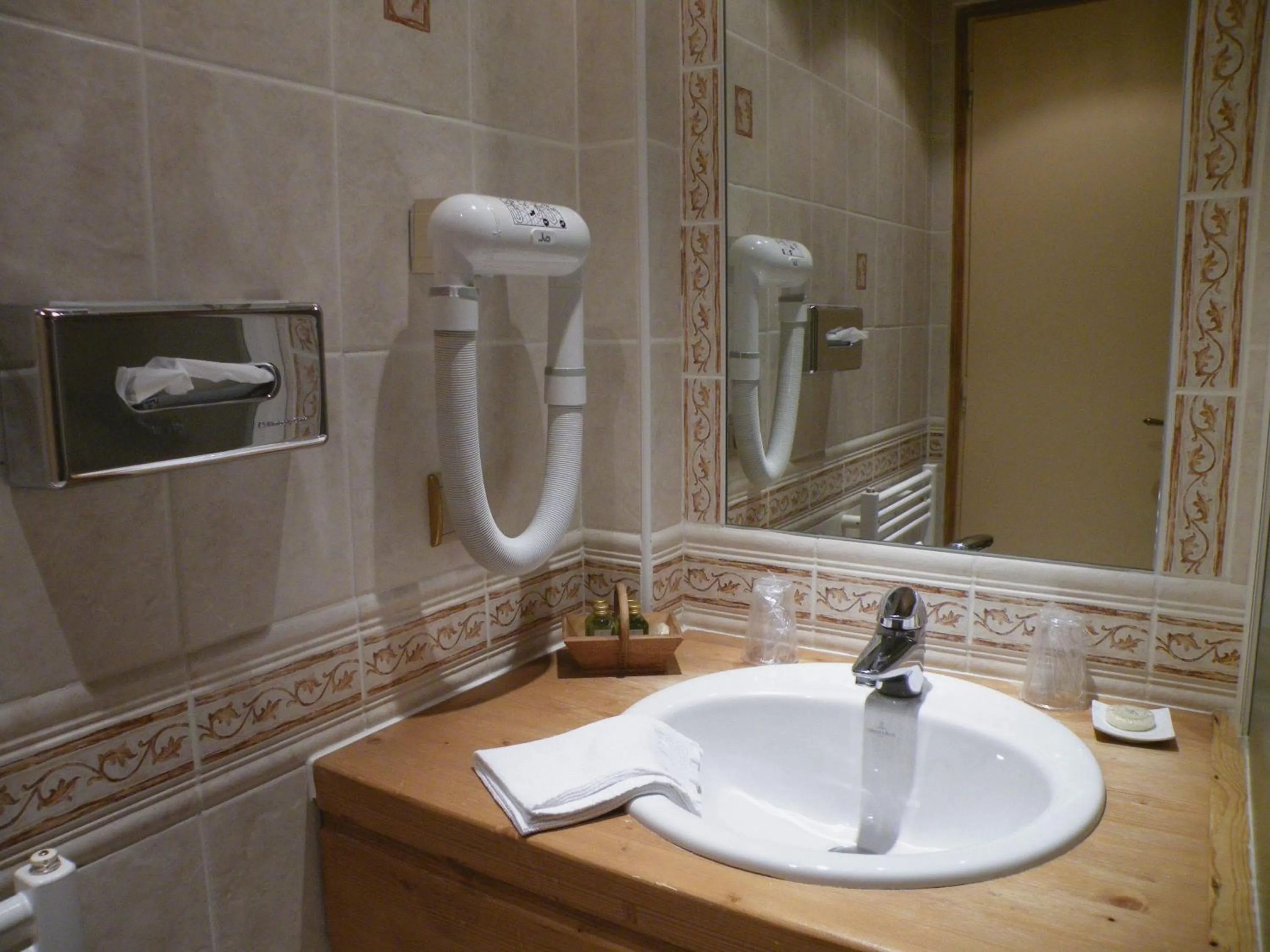 Bathroom in Le Caprice Des Neiges