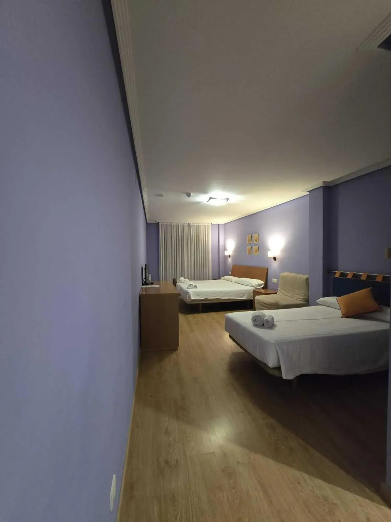 Standard Triple Room in HOTEL EL ROBLE PALENTINO Standard Triple Room in HOTEL EL ROBLE PALENTINO