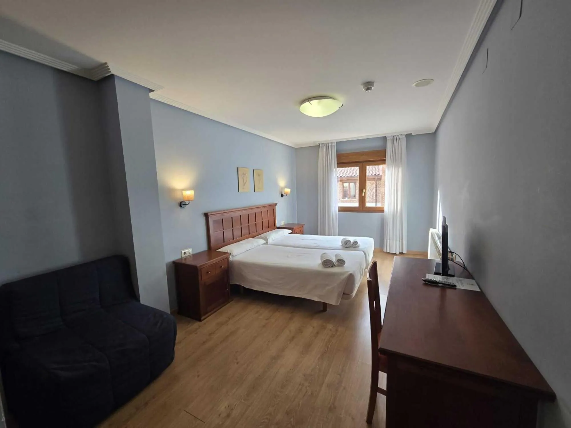 Bed in HOTEL EL ROBLE PALENTINO