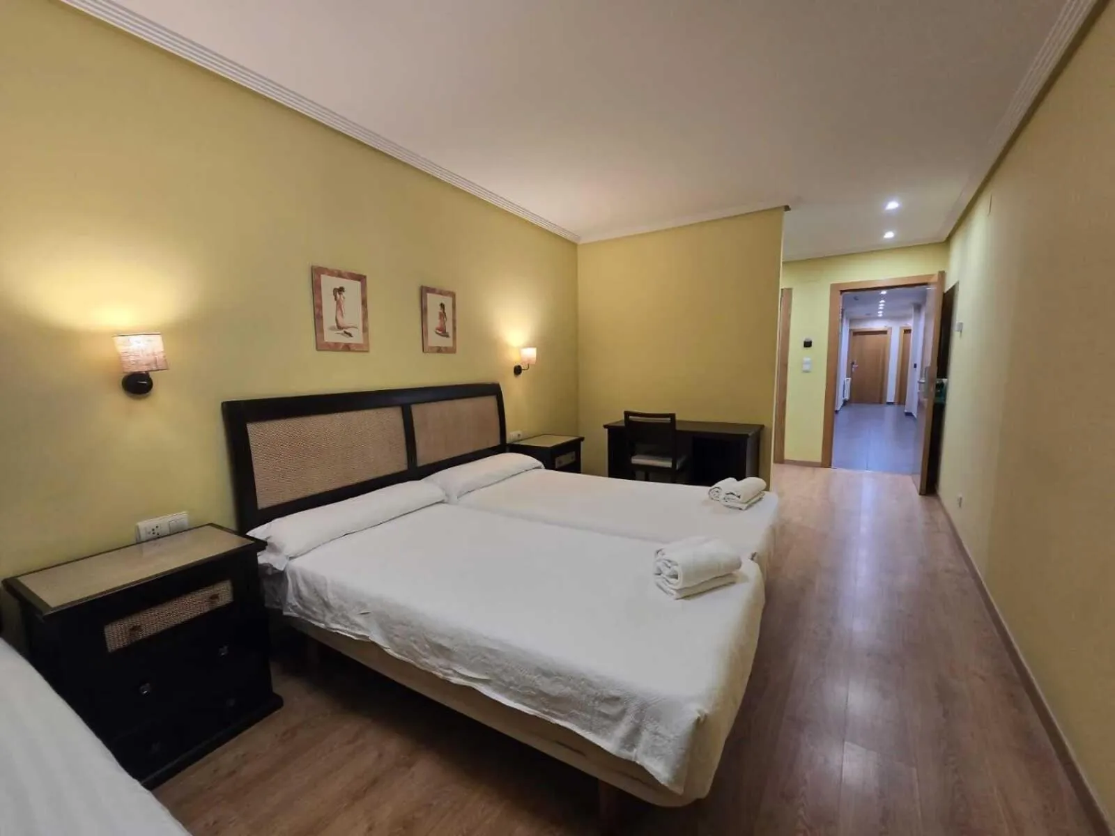 Bed in HOTEL EL ROBLE PALENTINO