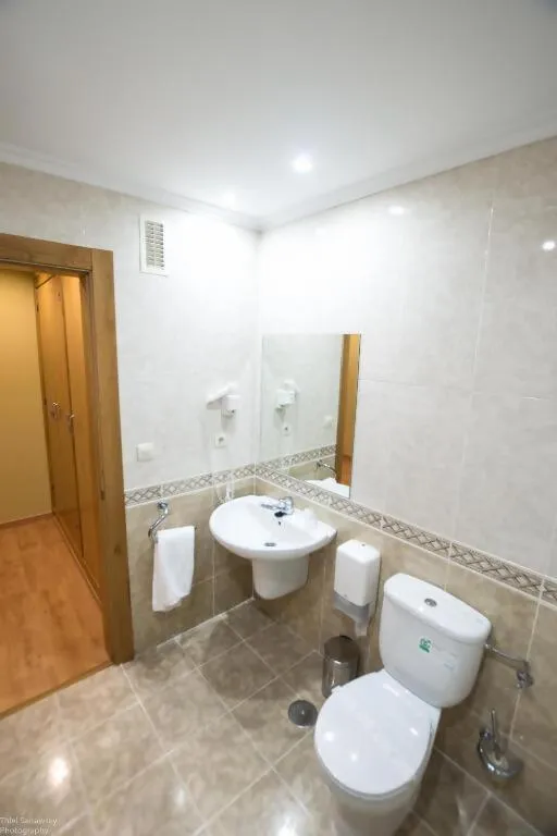 HOTEL EL ROBLE PALENTINO