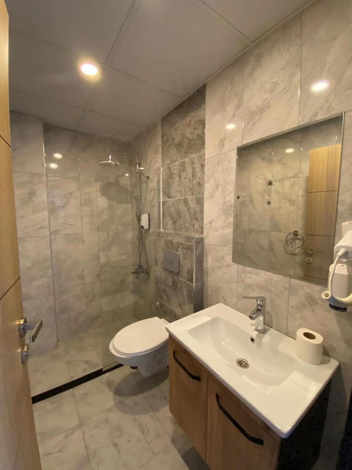 Shower in City Port Hotel Trabzon