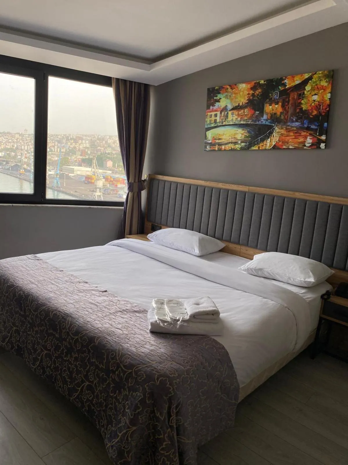 Bed in City Port Hotel Trabzon