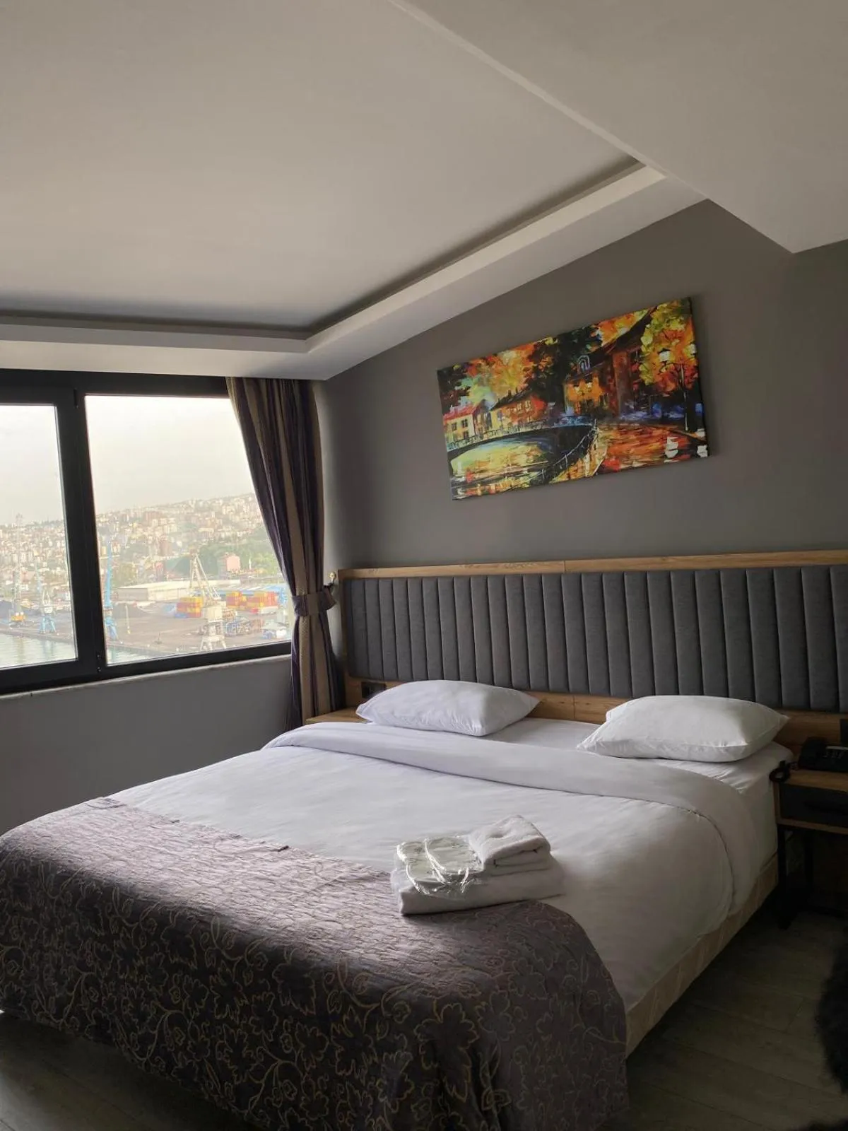 Bed in City Port Hotel Trabzon