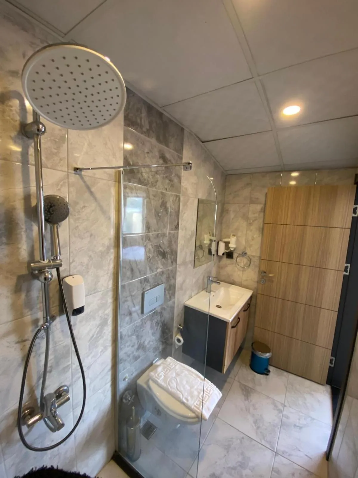 Shower in City Port Hotel Trabzon