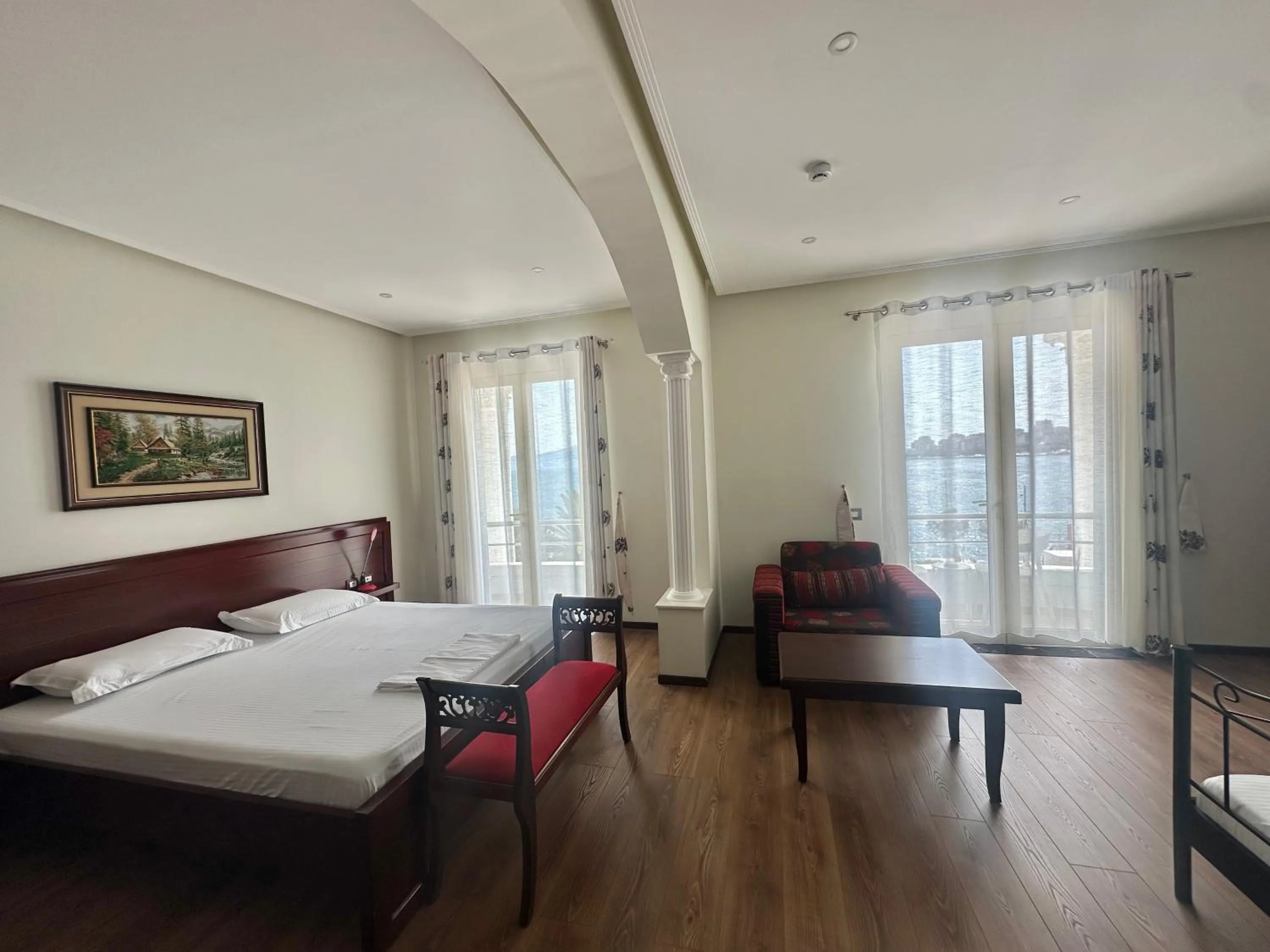 Property building in Vila Duraku