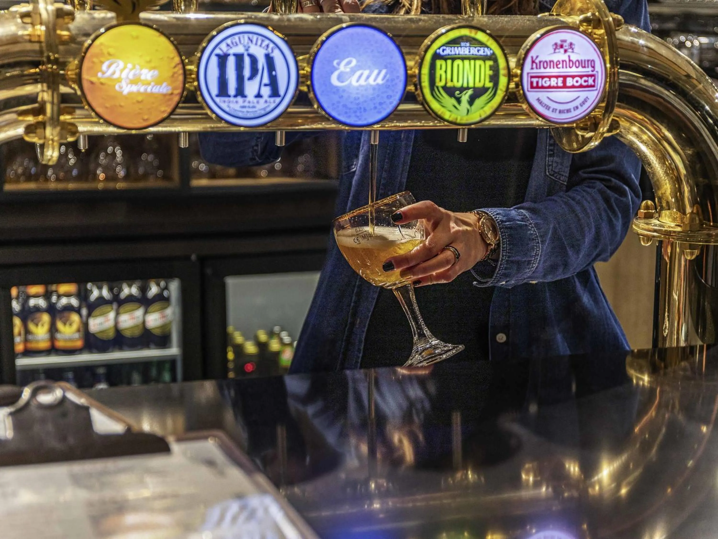 Property building in ibis Nanterre La Défense