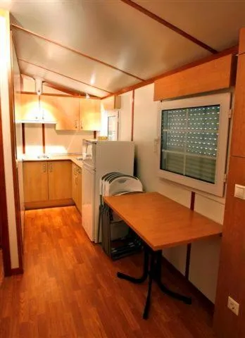 Kitchen or kitchenette in Camping Fuentes Blancas