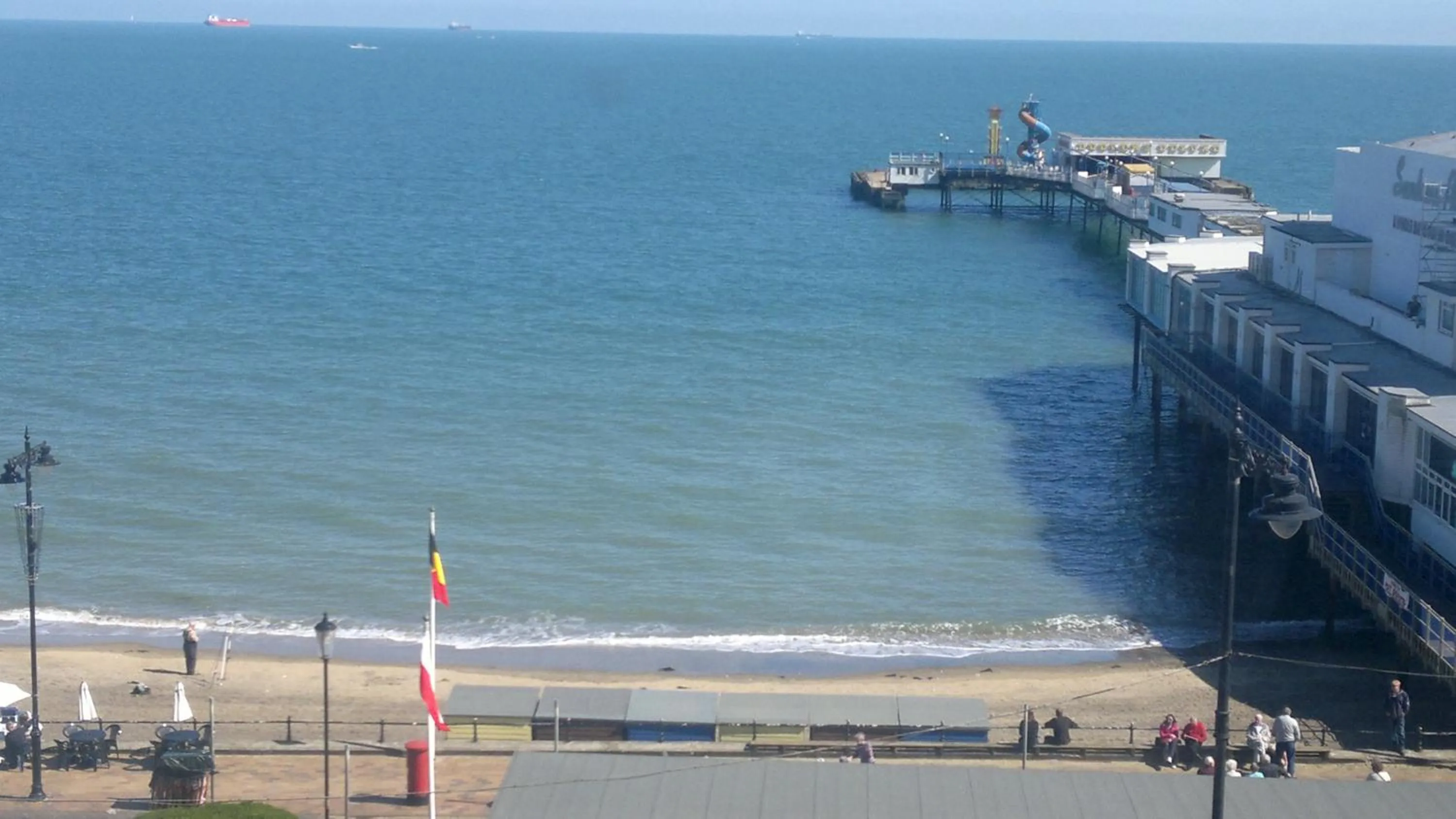 Beach in Royal Pier