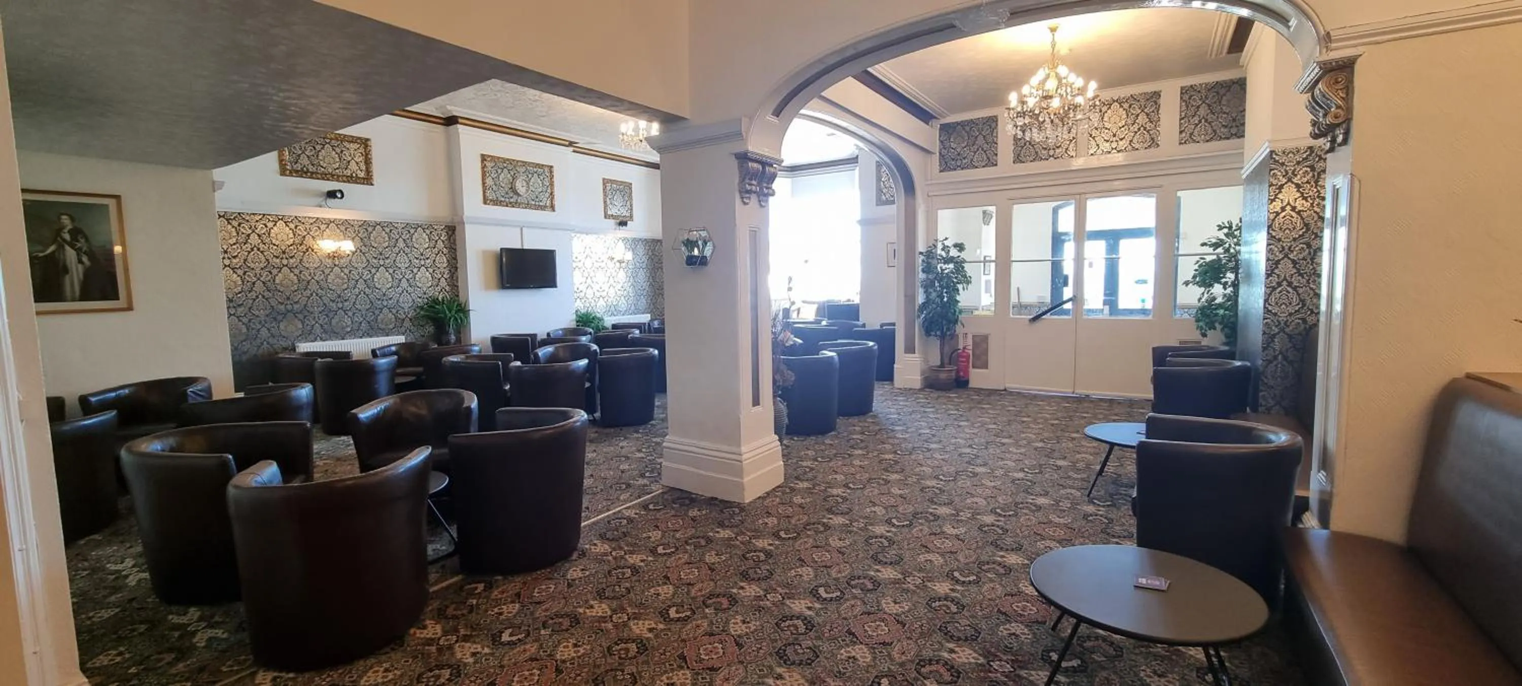 Communal lounge/ TV room in Royal Pier