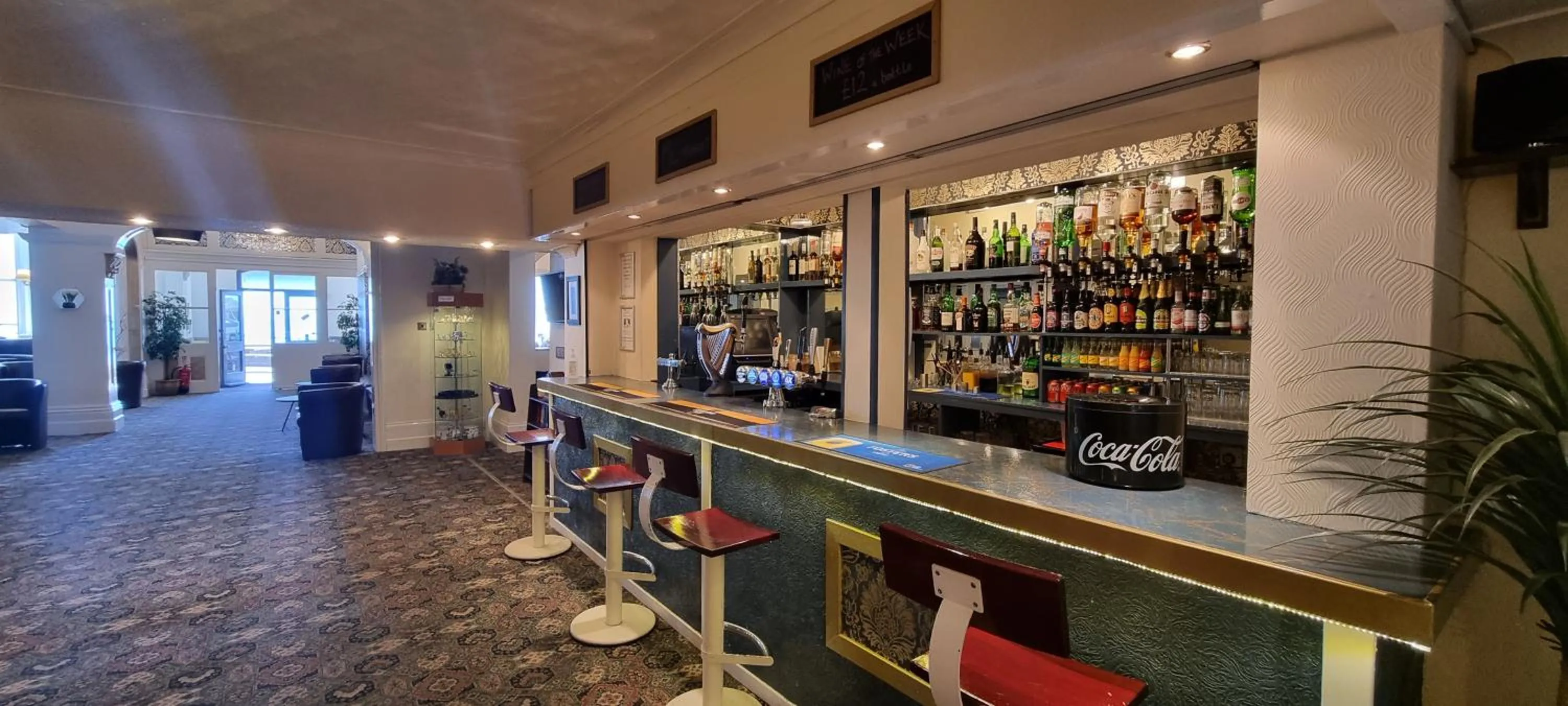 Lounge or bar in Royal Pier