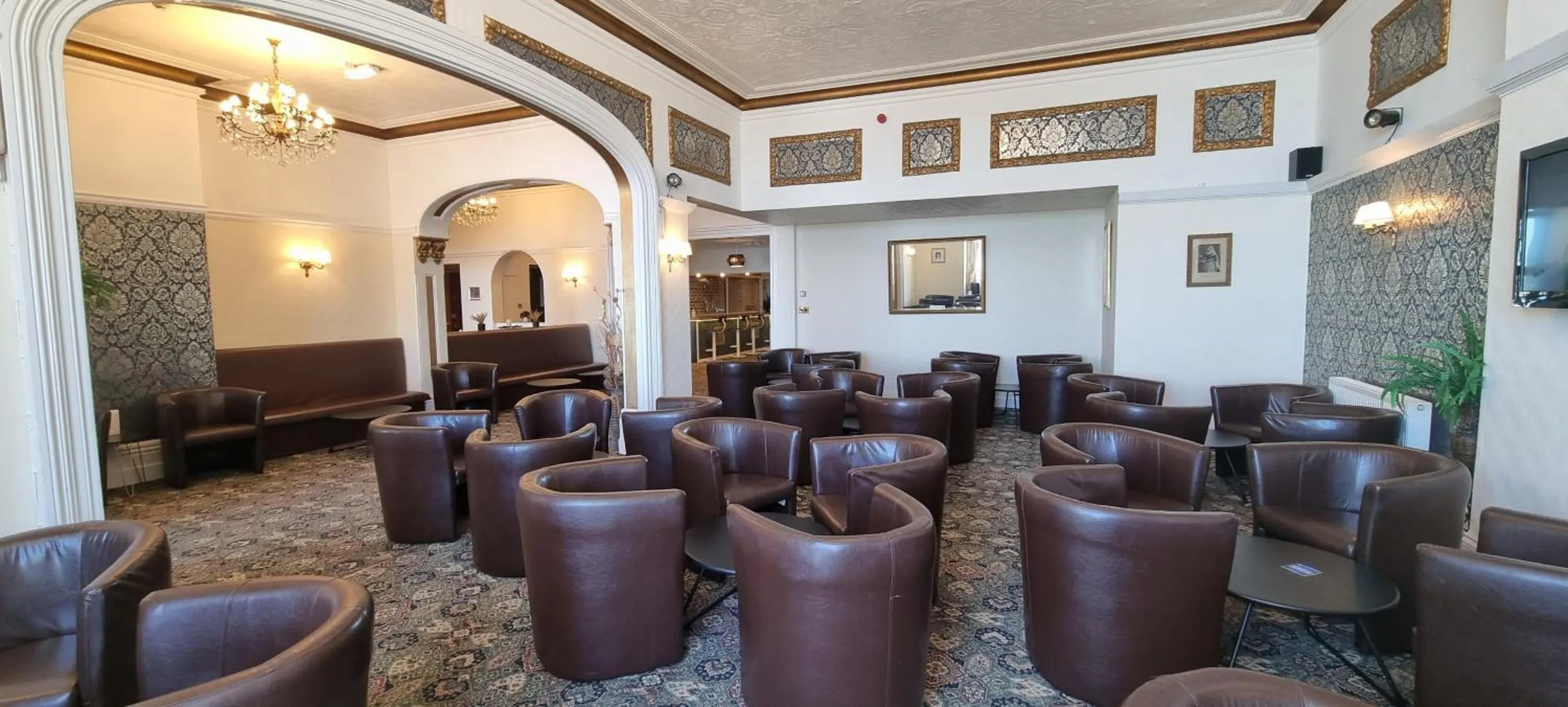 Communal lounge/ TV room in Royal Pier