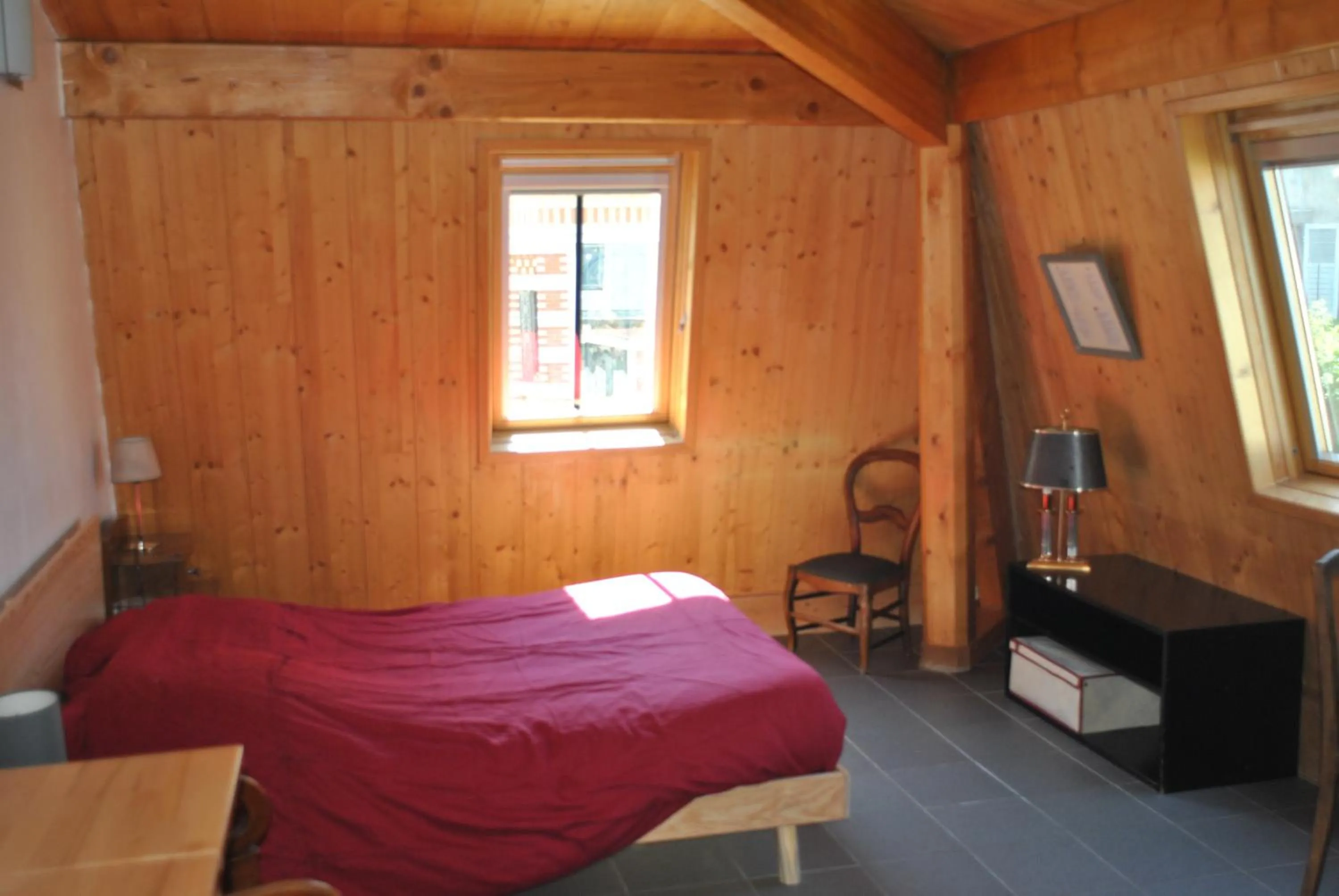 Photo of the whole room, Bed in "Maison Schott" Studio