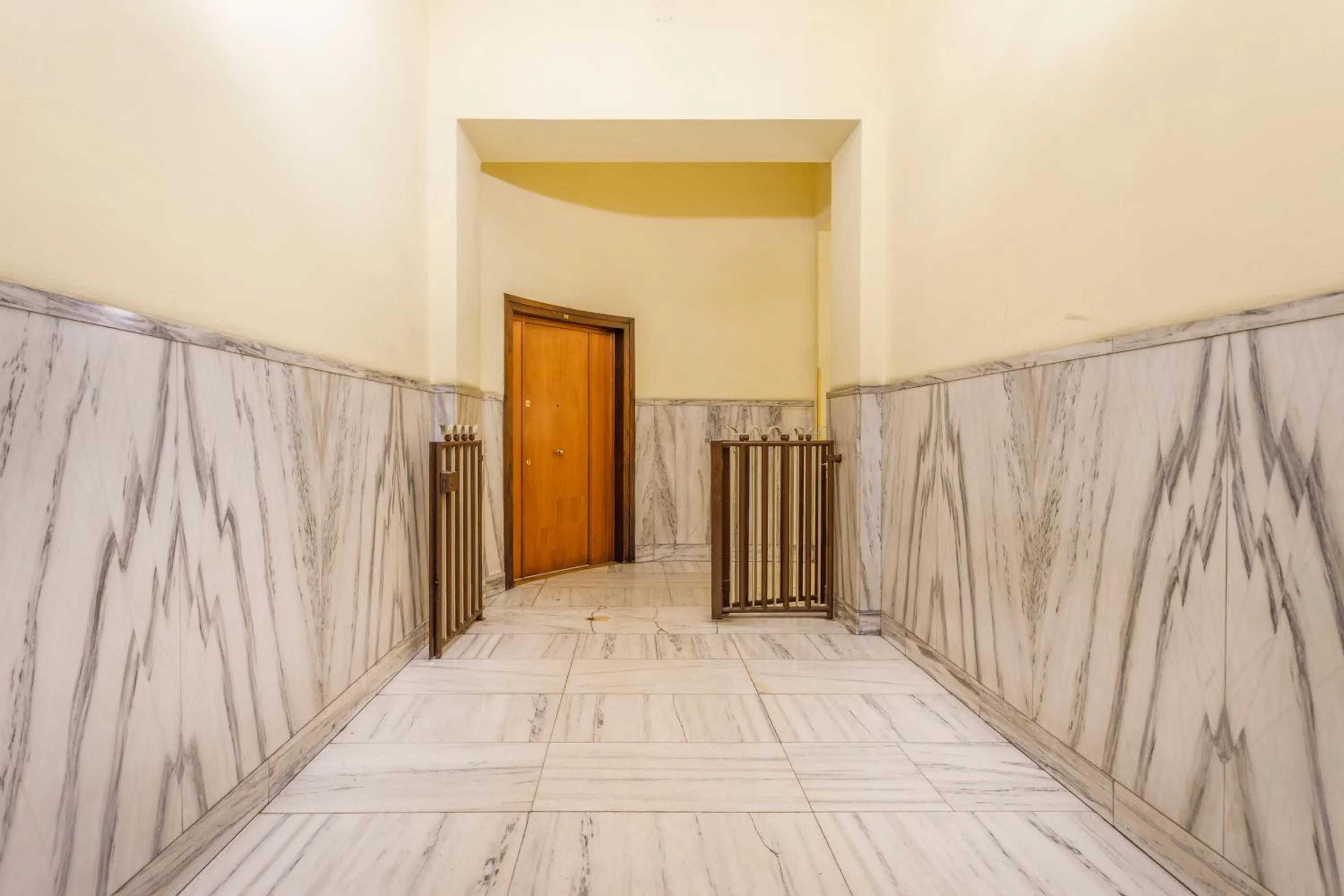 OPERA et LOVE - 200m dall'Arena con convenzione per Parcheggio e Colazione in pasticceria adiacente