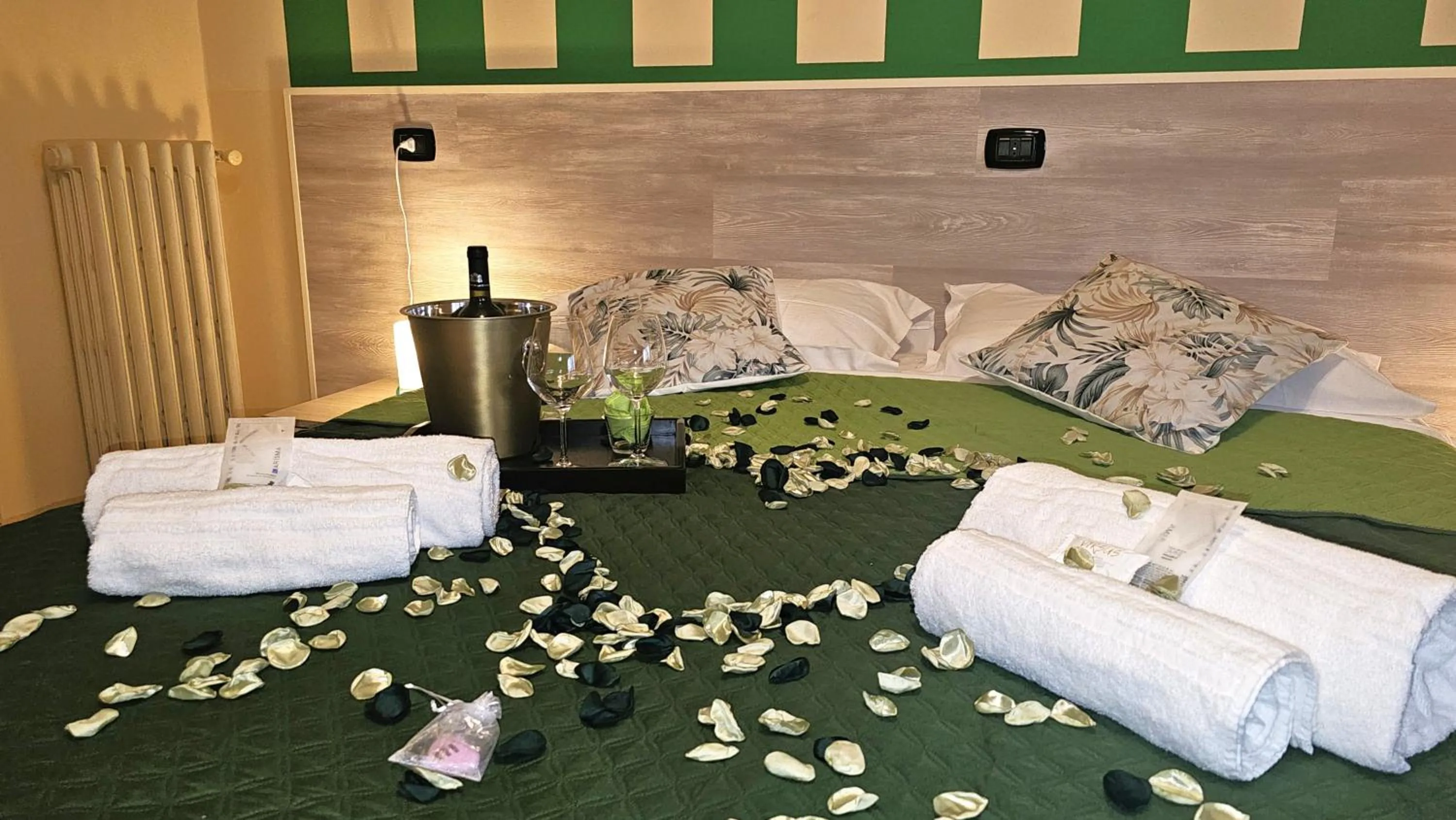 Bed in Opera et Love