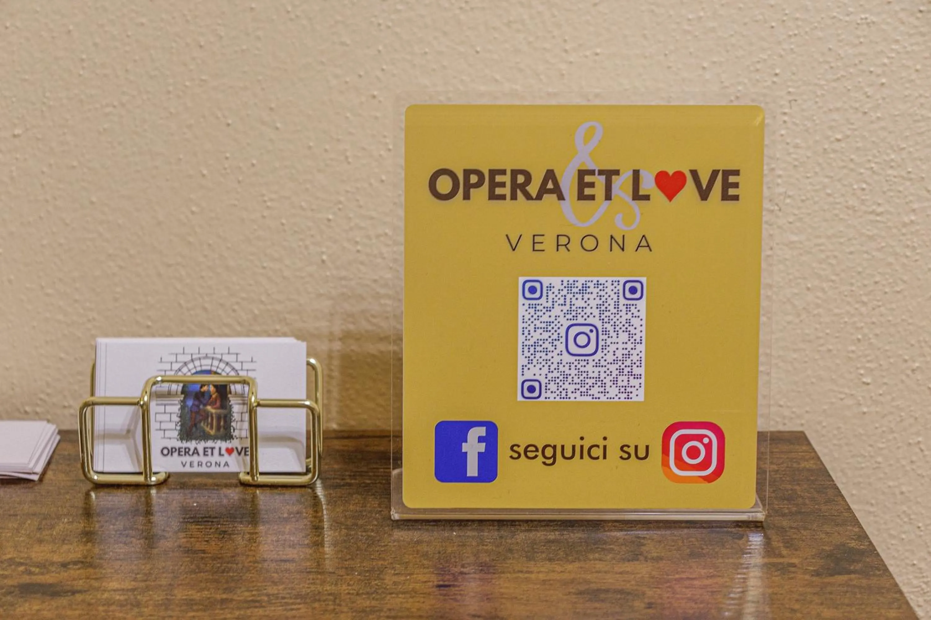 OPERA et LOVE - 200m dall'Arena con convenzione per Parcheggio e Colazione in pasticceria adiacente