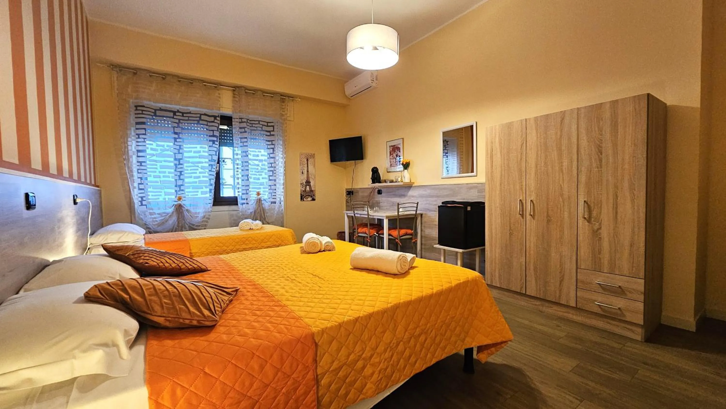 Bed in Opera et Love