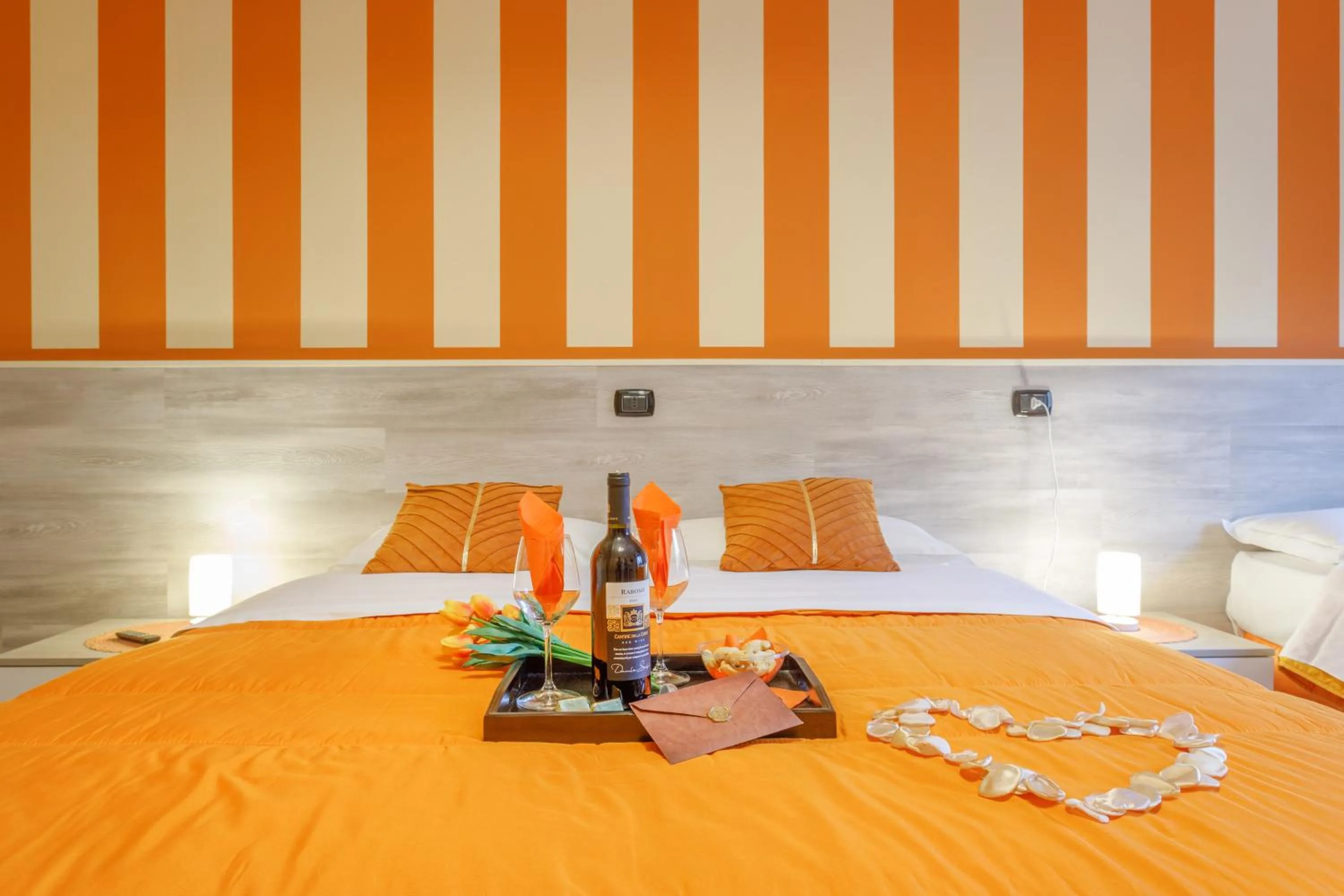 Bed in OPERA et LOVE - 200m dall'Arena con convenzione per Parcheggio e Colazione in pasticceria adiacente