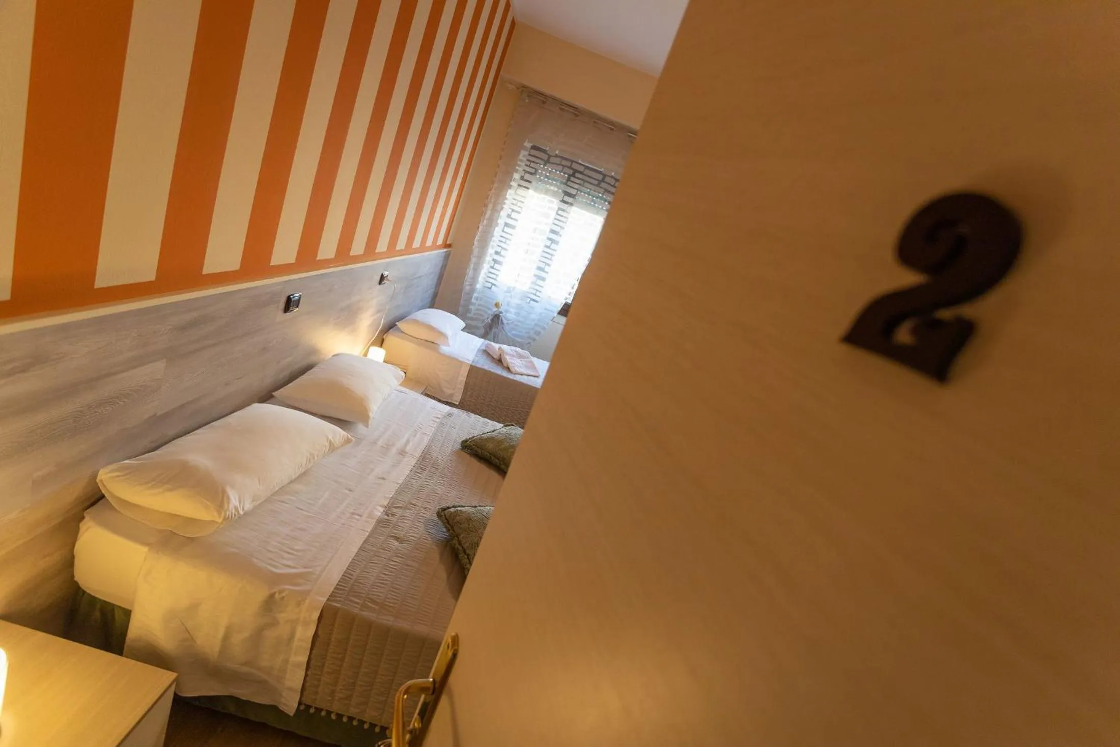 Photo of the whole room, Bed in L'OPERA ROOMS