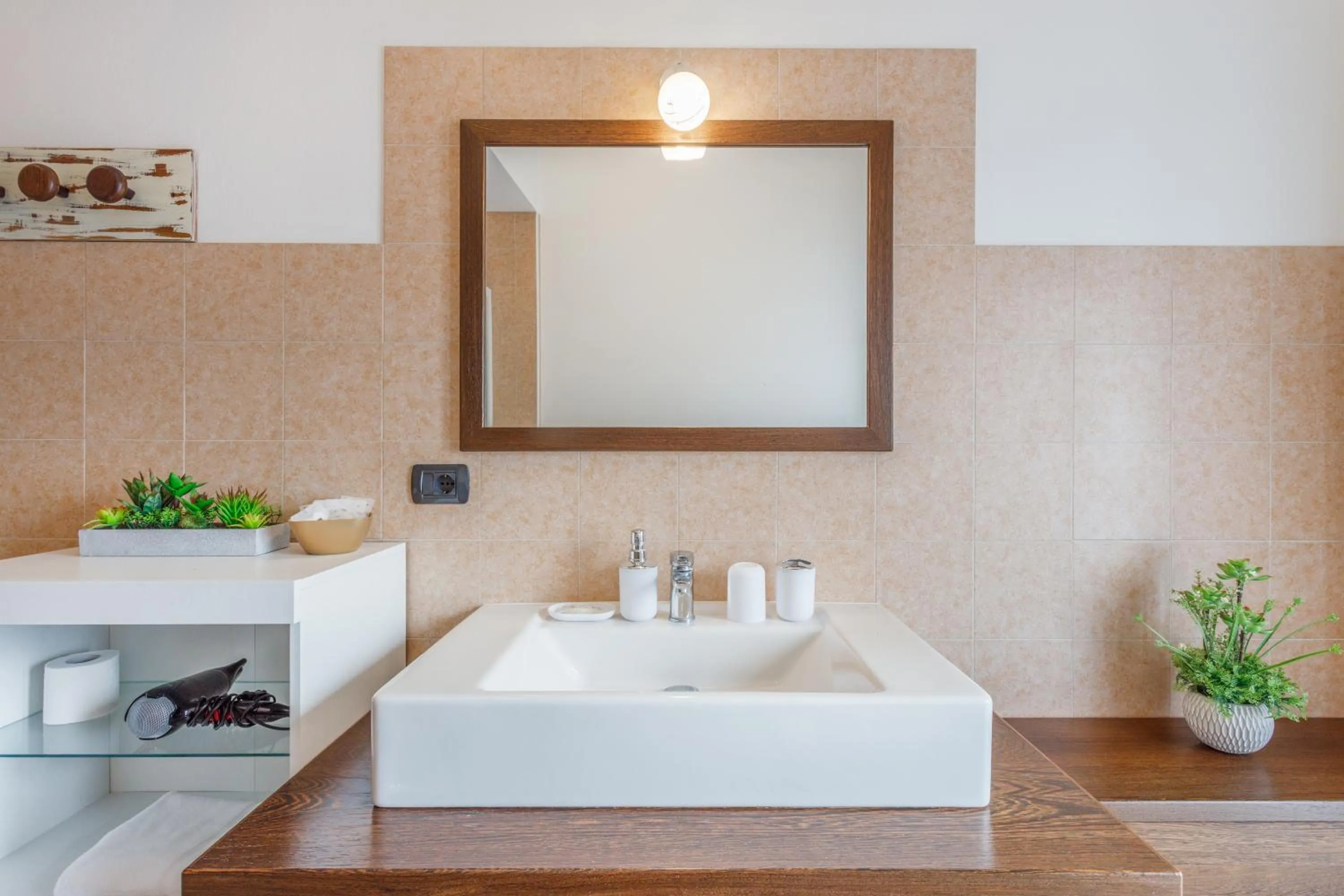 OPERA et LOVE - 200m dall'Arena con convenzione per Parcheggio e Colazione in pasticceria adiacente