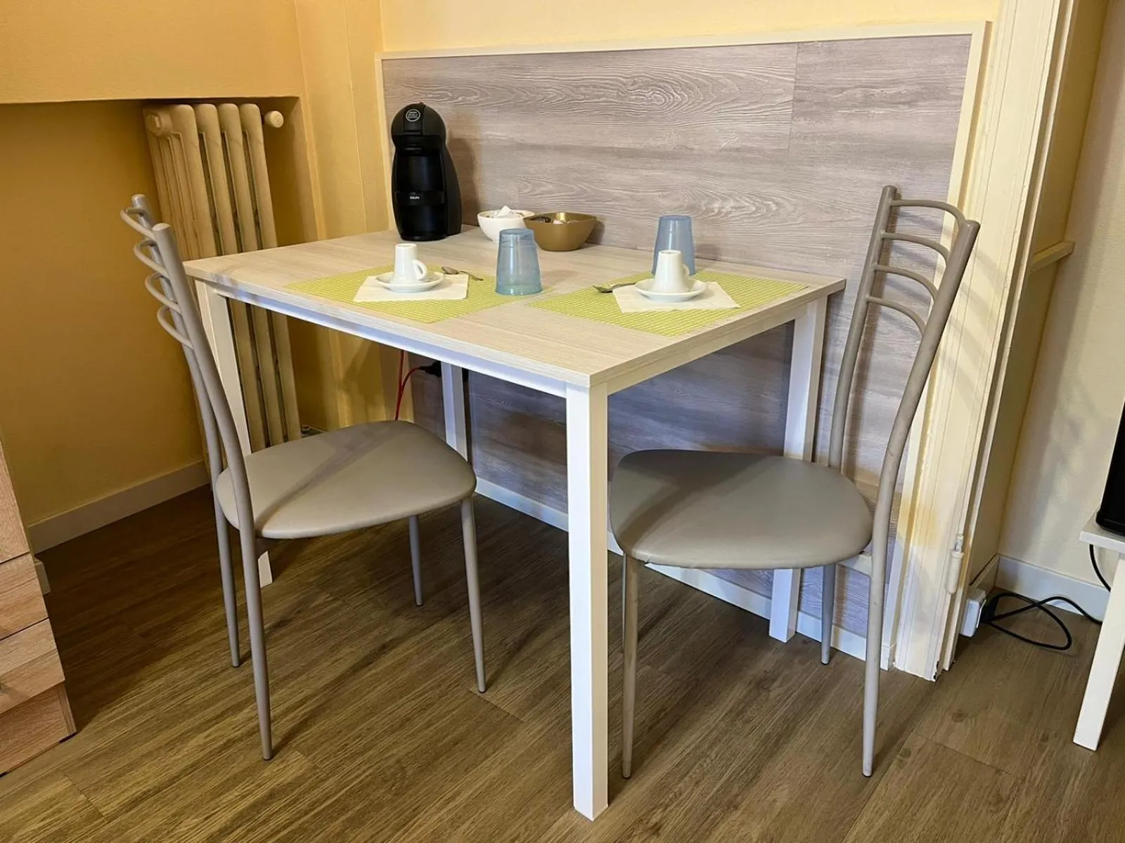 Coffee/tea facilities in L'OPERA ROOMS