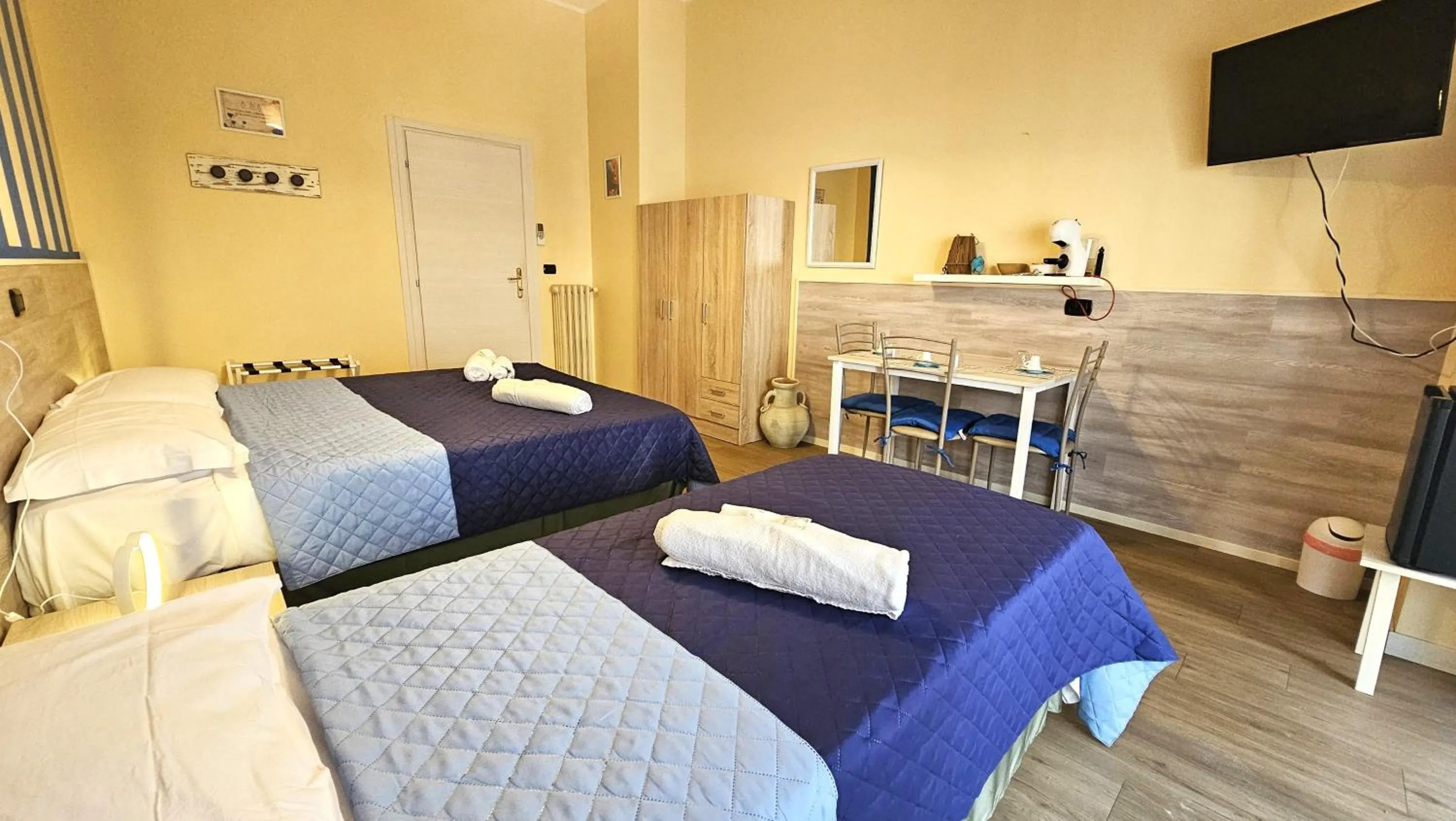 Bed in Opera et Love