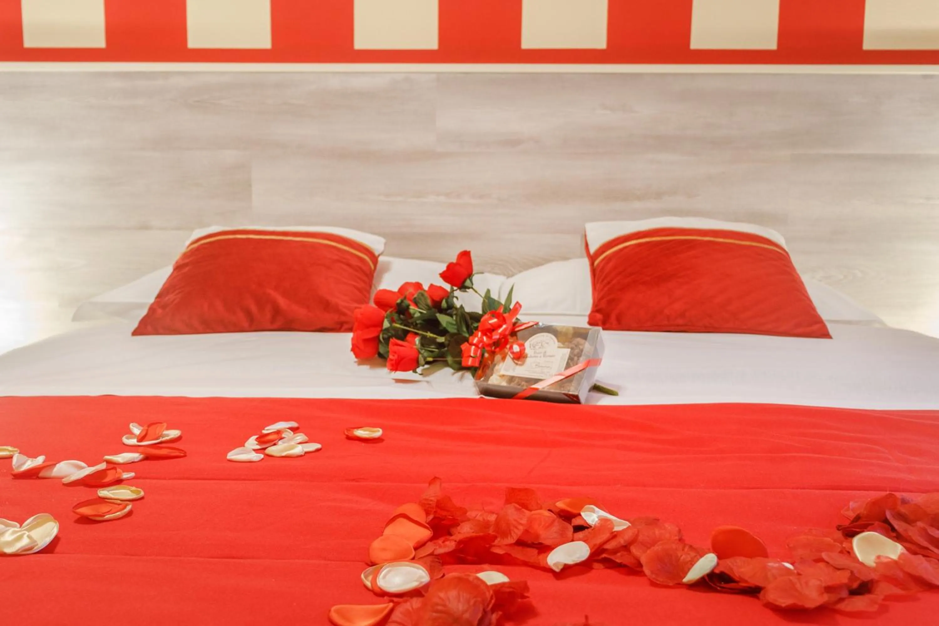 Bed in OPERA et LOVE - 200m dall'Arena con convenzione per Parcheggio e Colazione in pasticceria adiacente