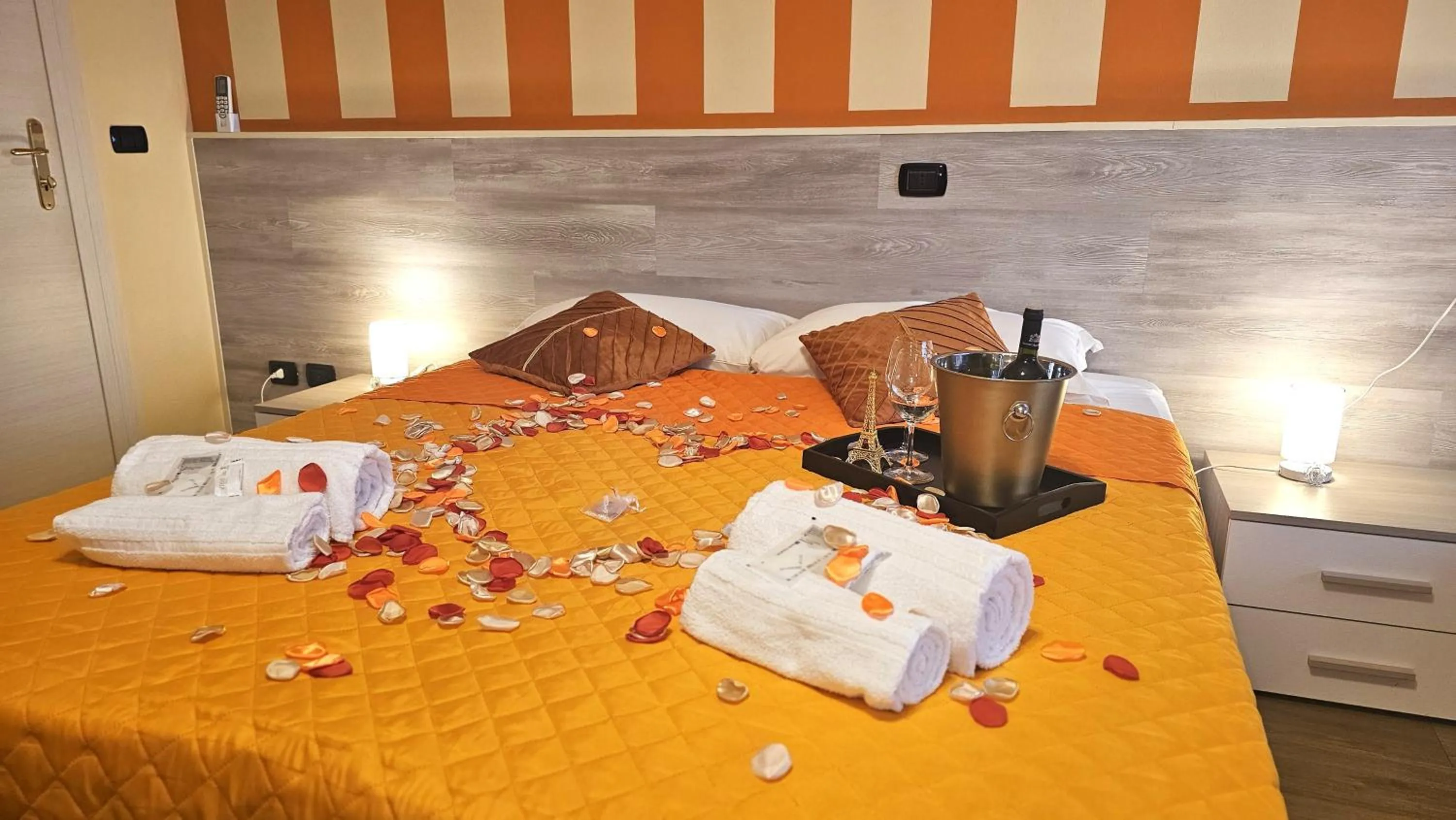 Bed in Opera et Love