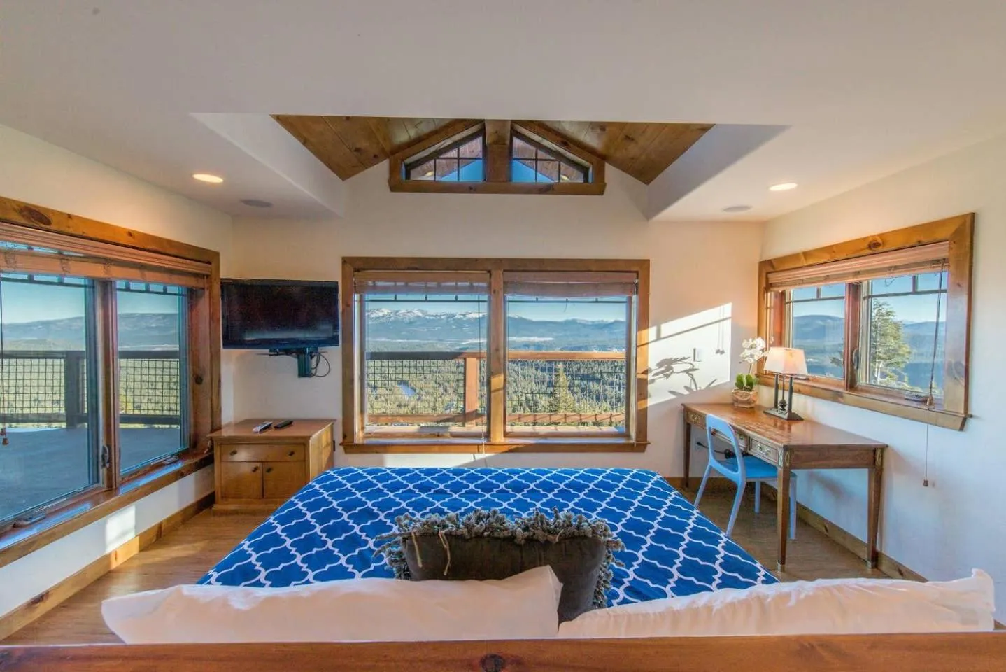 Skislope-Tahoe Villa