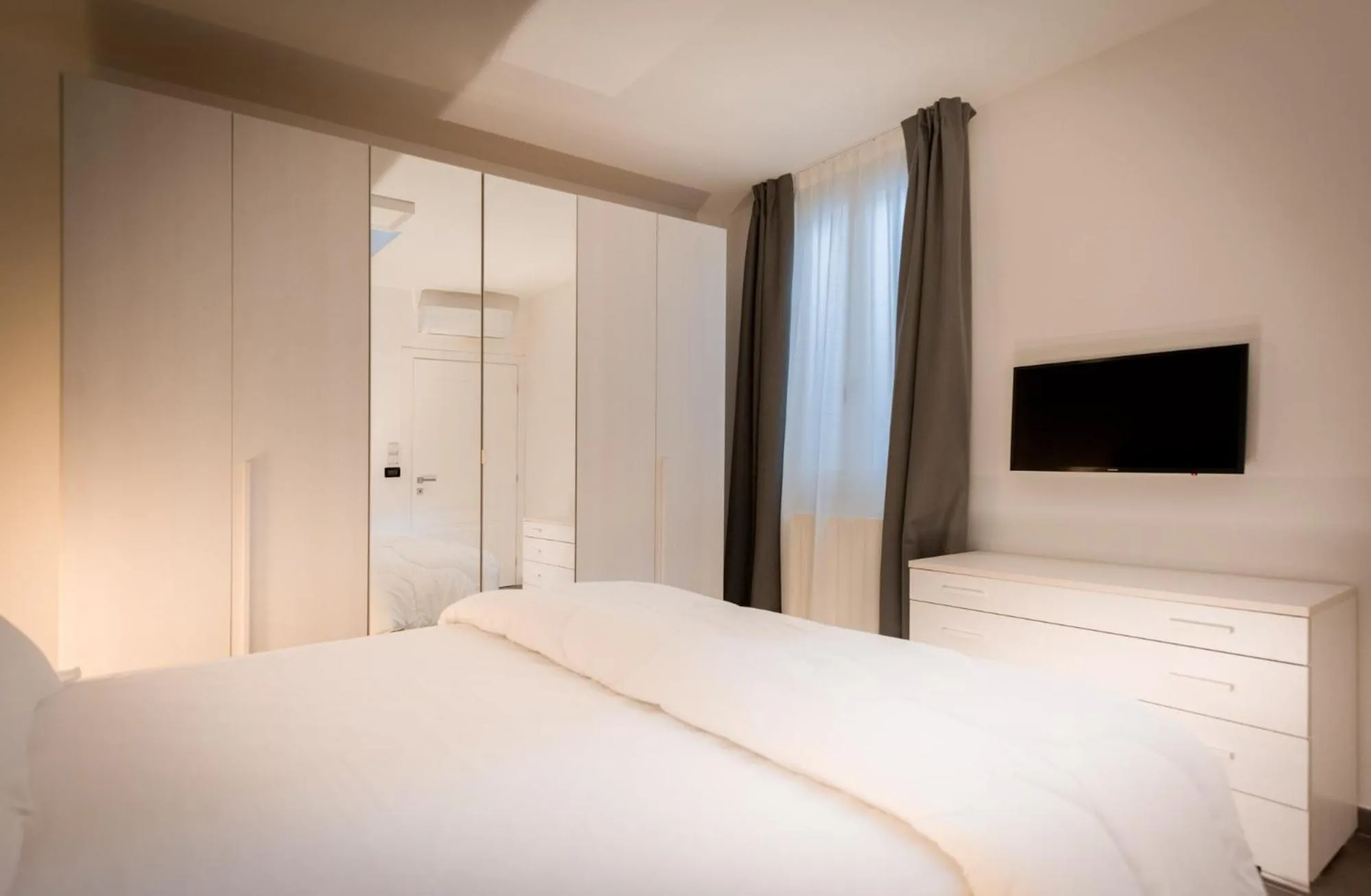 Bed in TURINHOMETOWN Residence Apartments