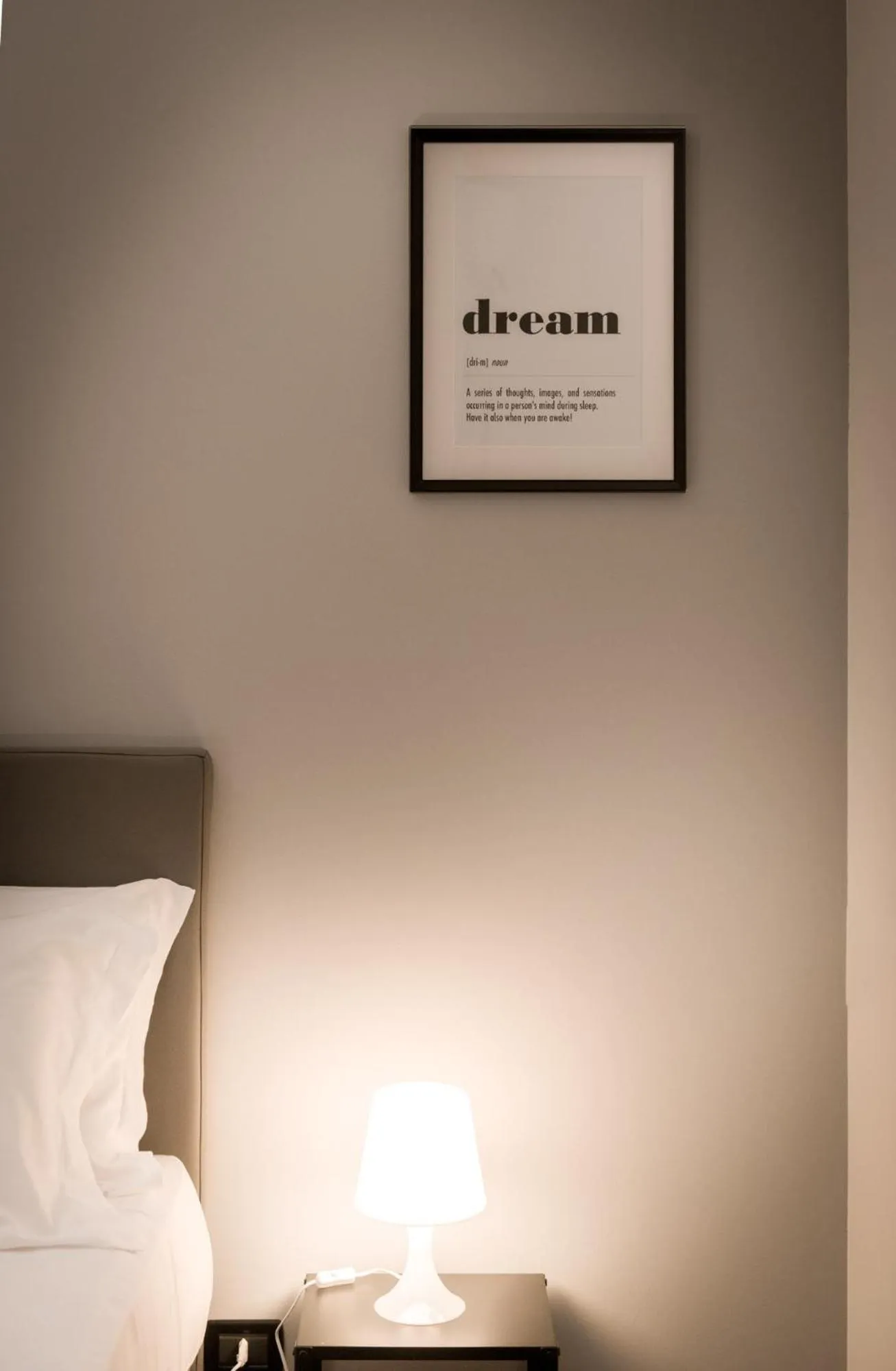 Bed in TURINHOMETOWN Residence Apartments