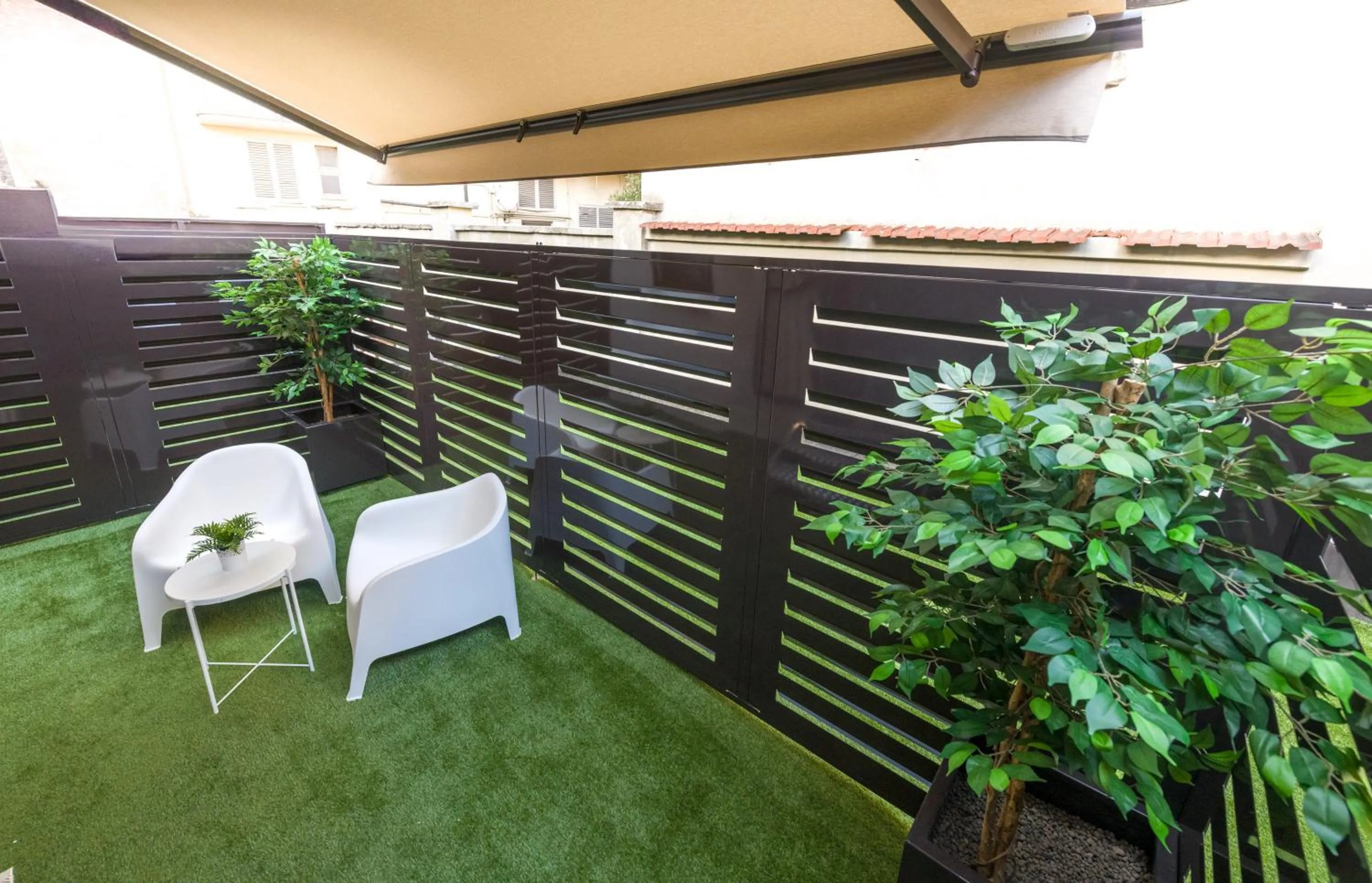 Garden in TURINHOMETOWN Residence Apartments