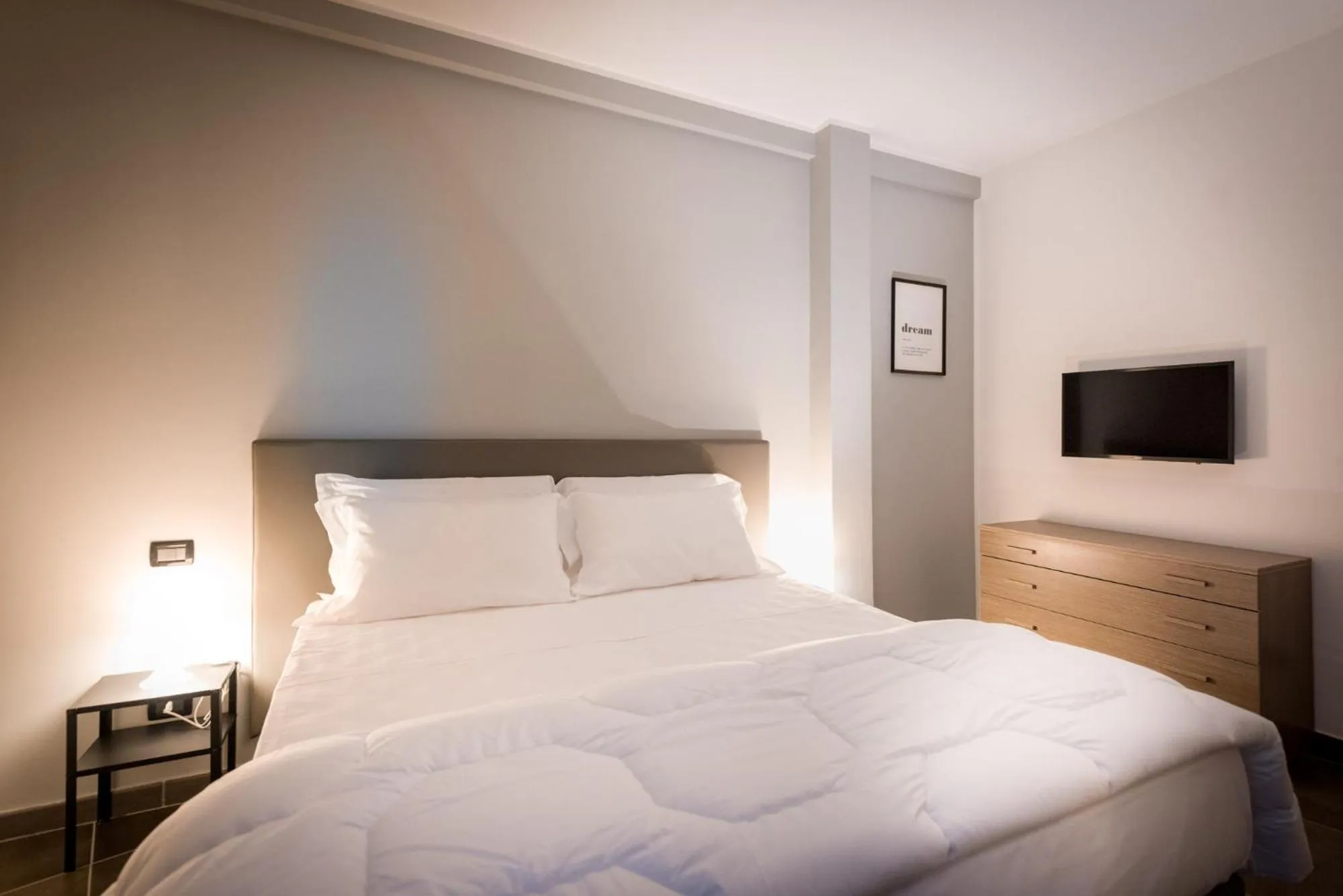 Bed in TURINHOMETOWN Residence Apartments