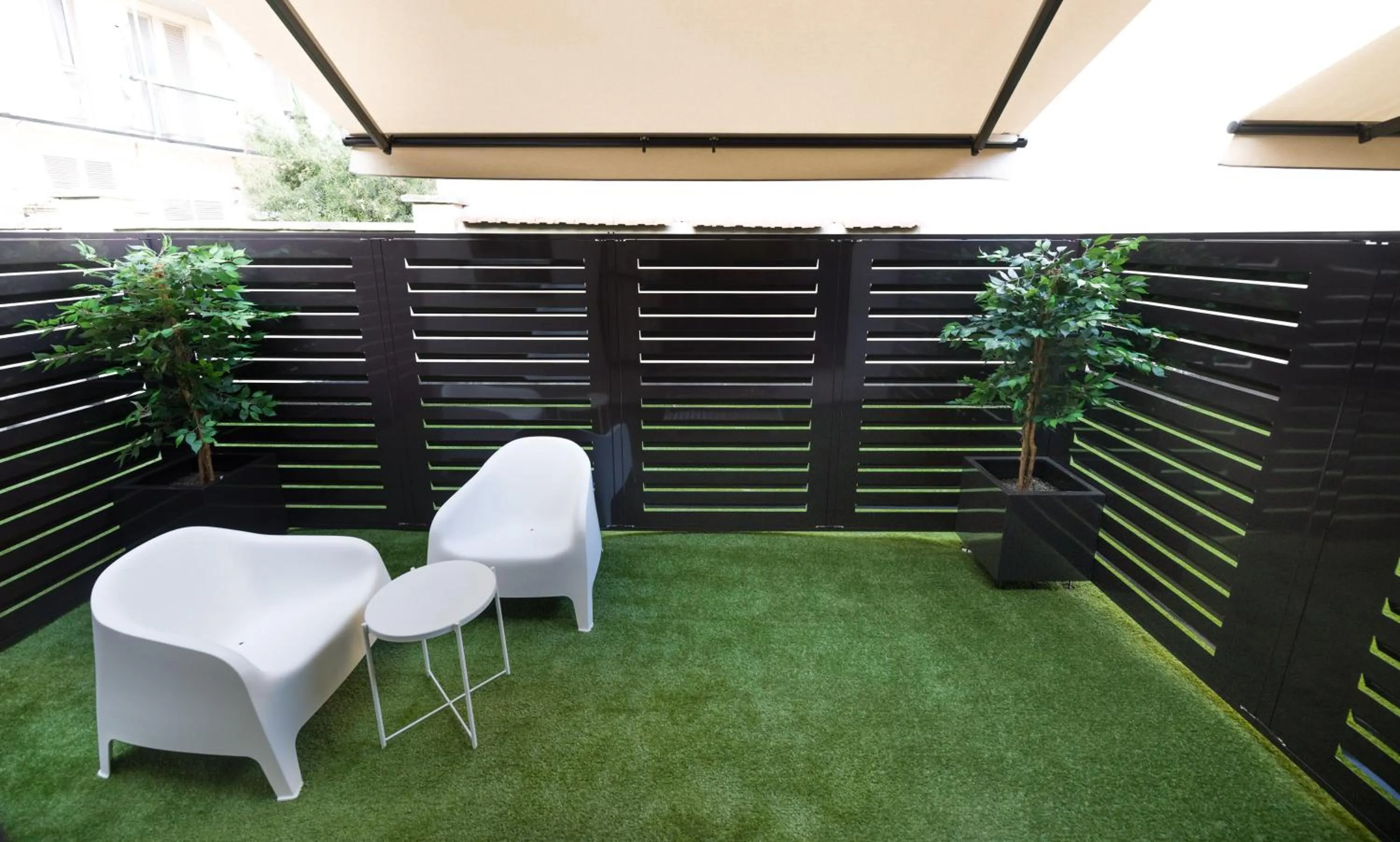 Garden in TURINHOMETOWN Residence Apartments