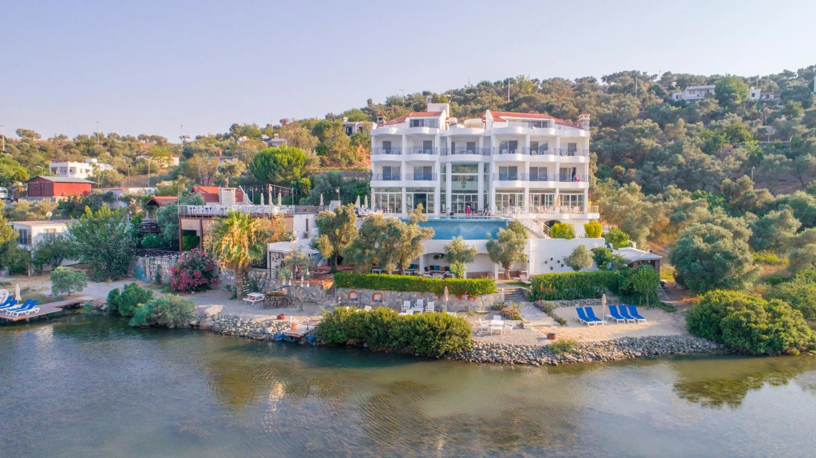 Restaurant/places to eat in Yalicapkini Boutique Hotel