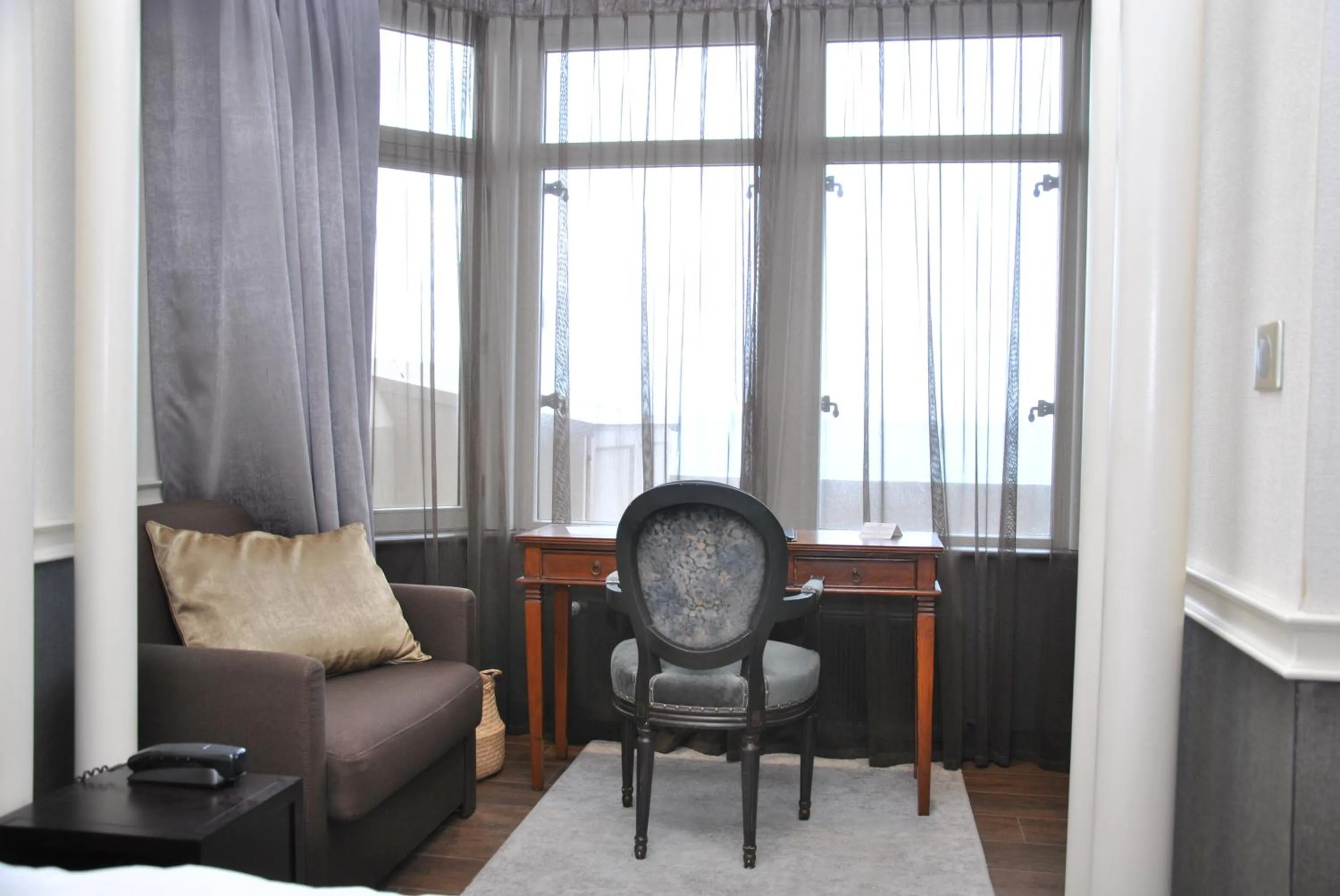 Shower in Hôtel Le Beaufort