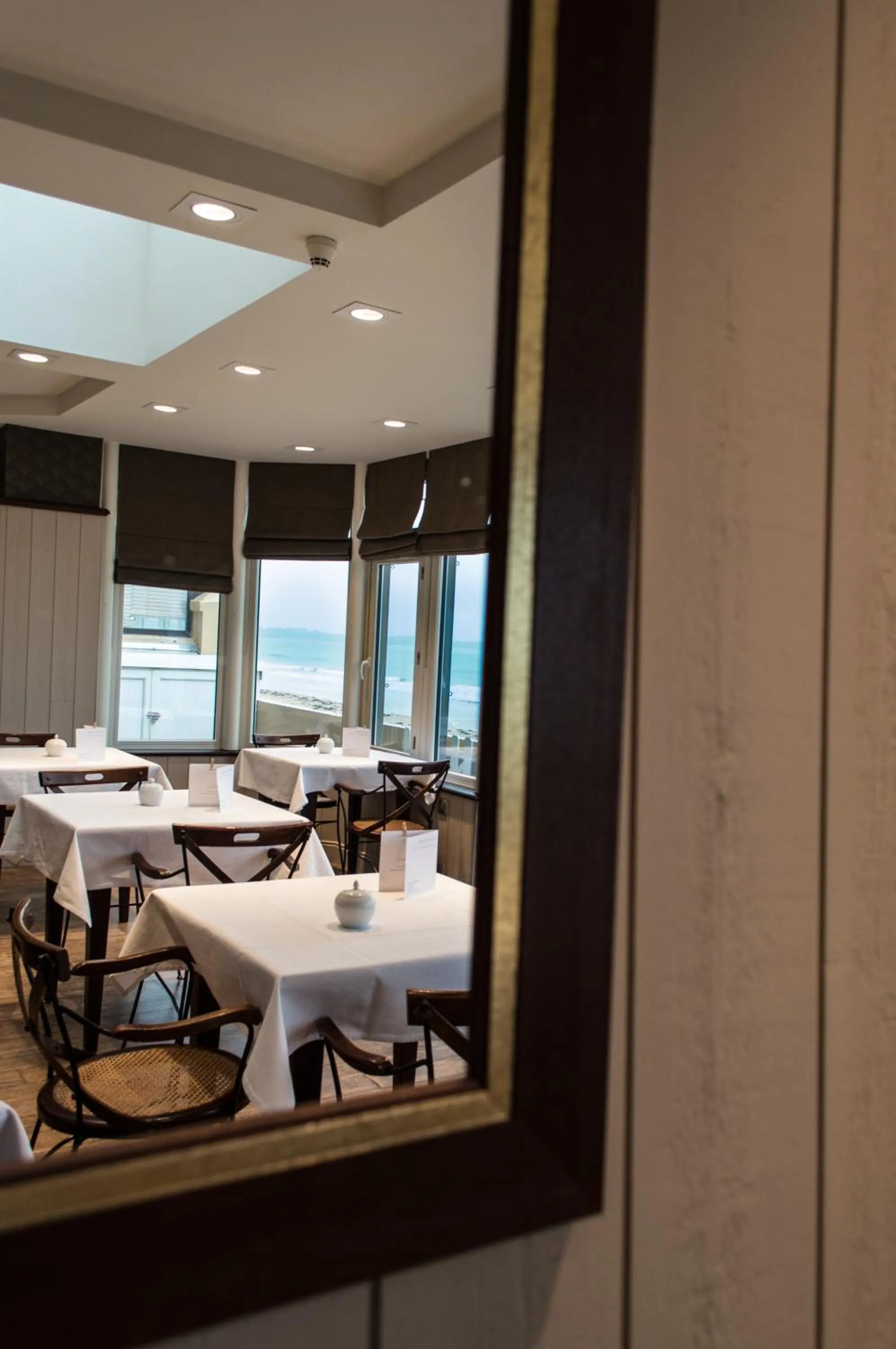 Lounge or bar in Hôtel Le Beaufort