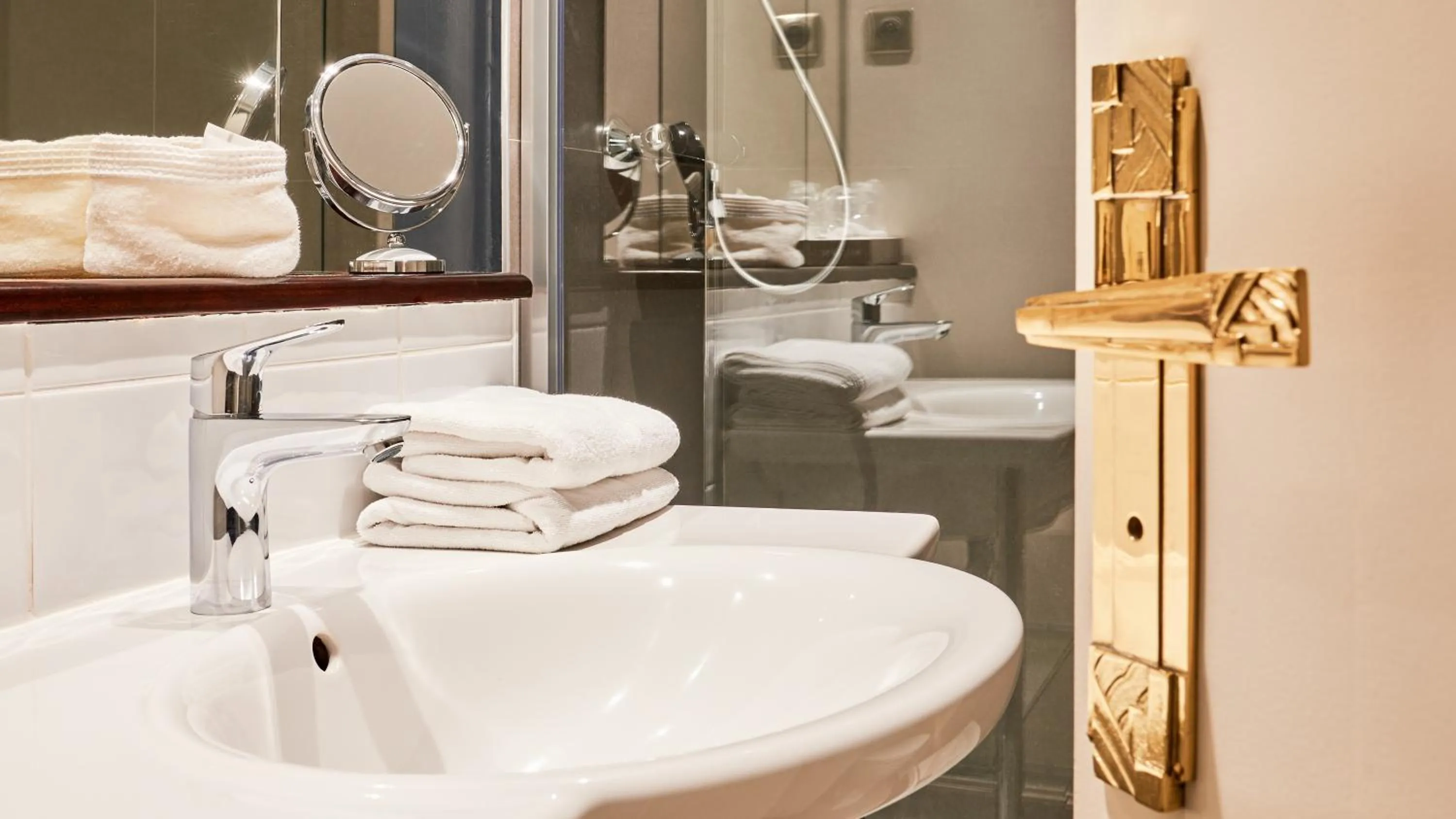 Bathroom in Hôtel Le Beaufort