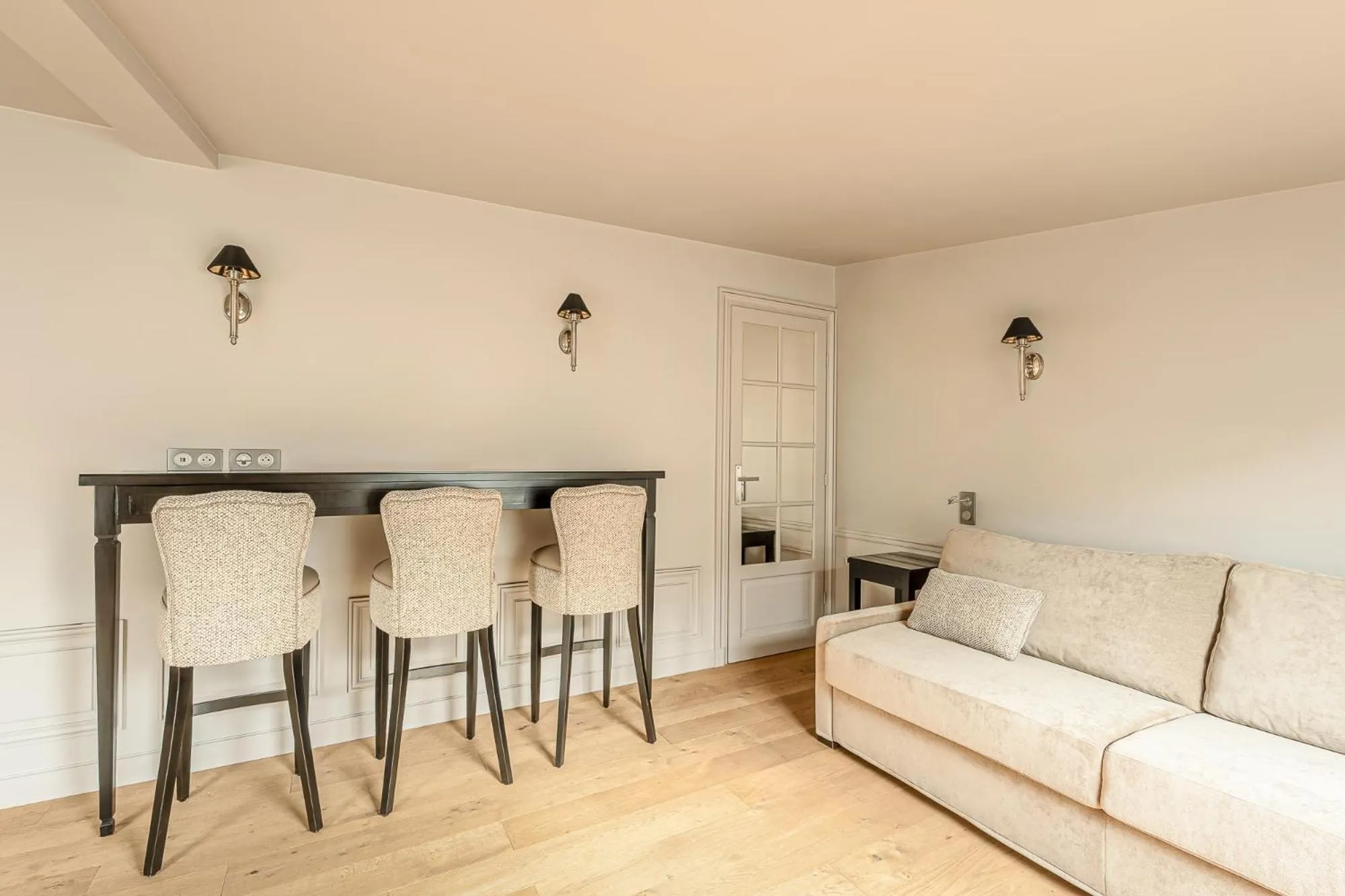 Living room in Hotel Résidence Des Arts - Saint-Germain