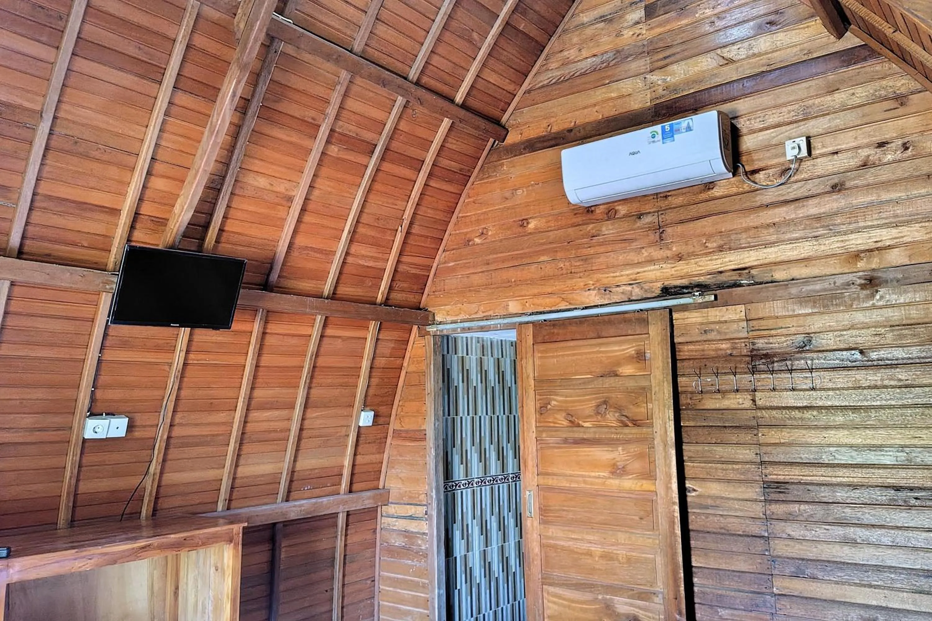 TV and multimedia in The Sweet Corn Bungalow