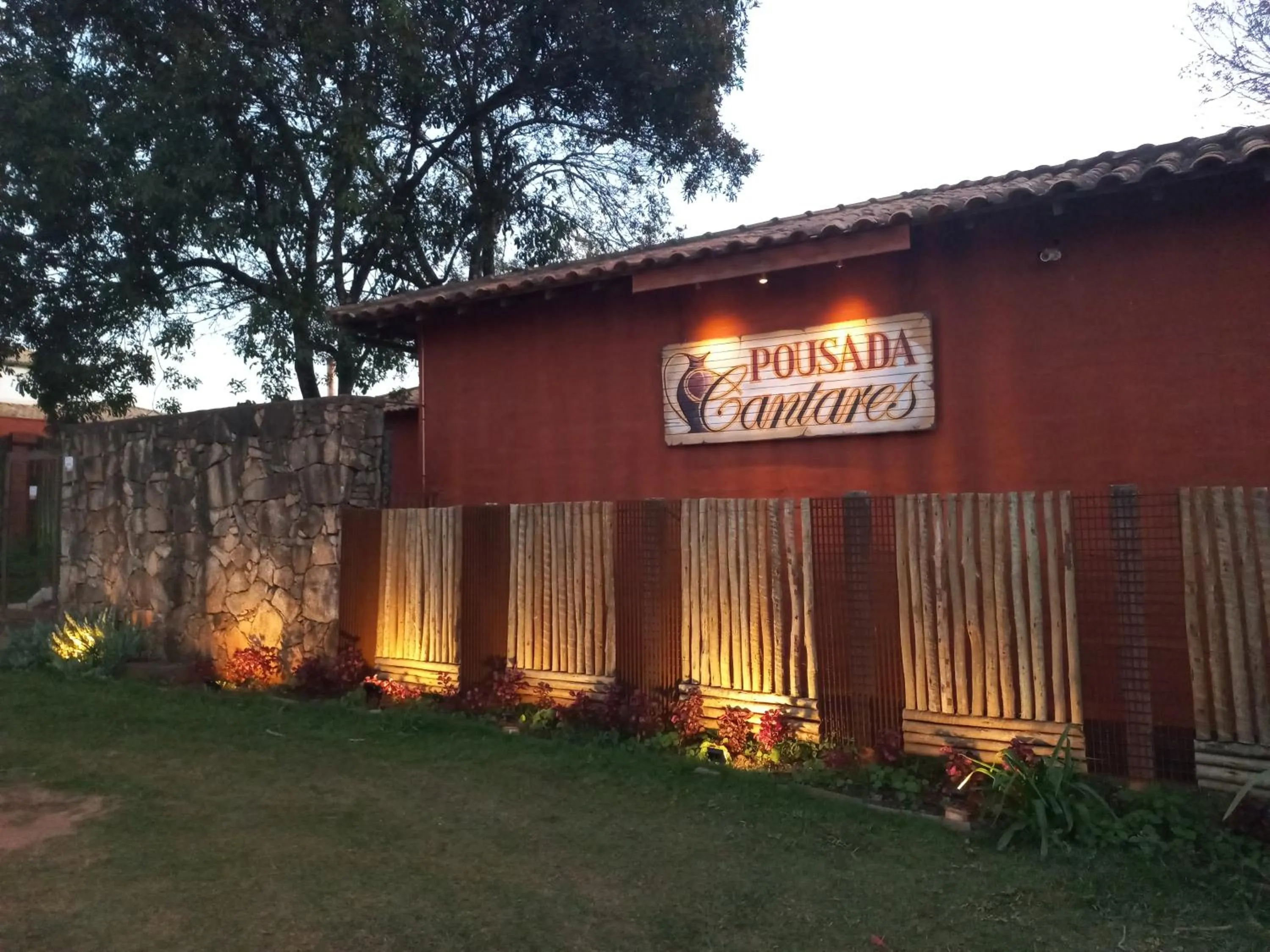 Facade/entrance in Pousada Cantares