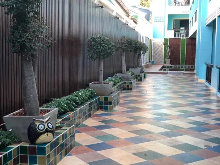 Neighbourhood in TC villa on beach