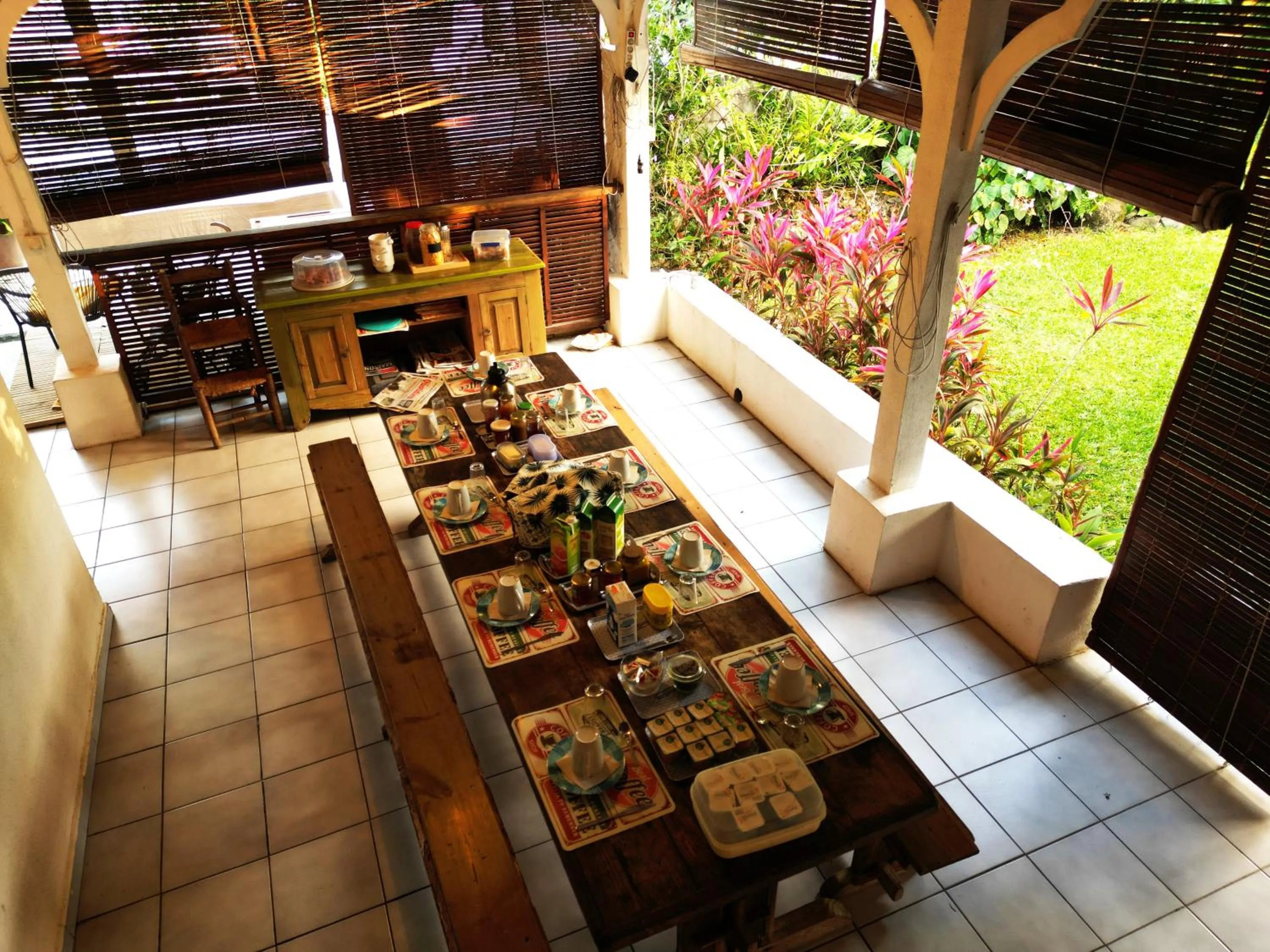 Breakfast in LE MEDINILLA