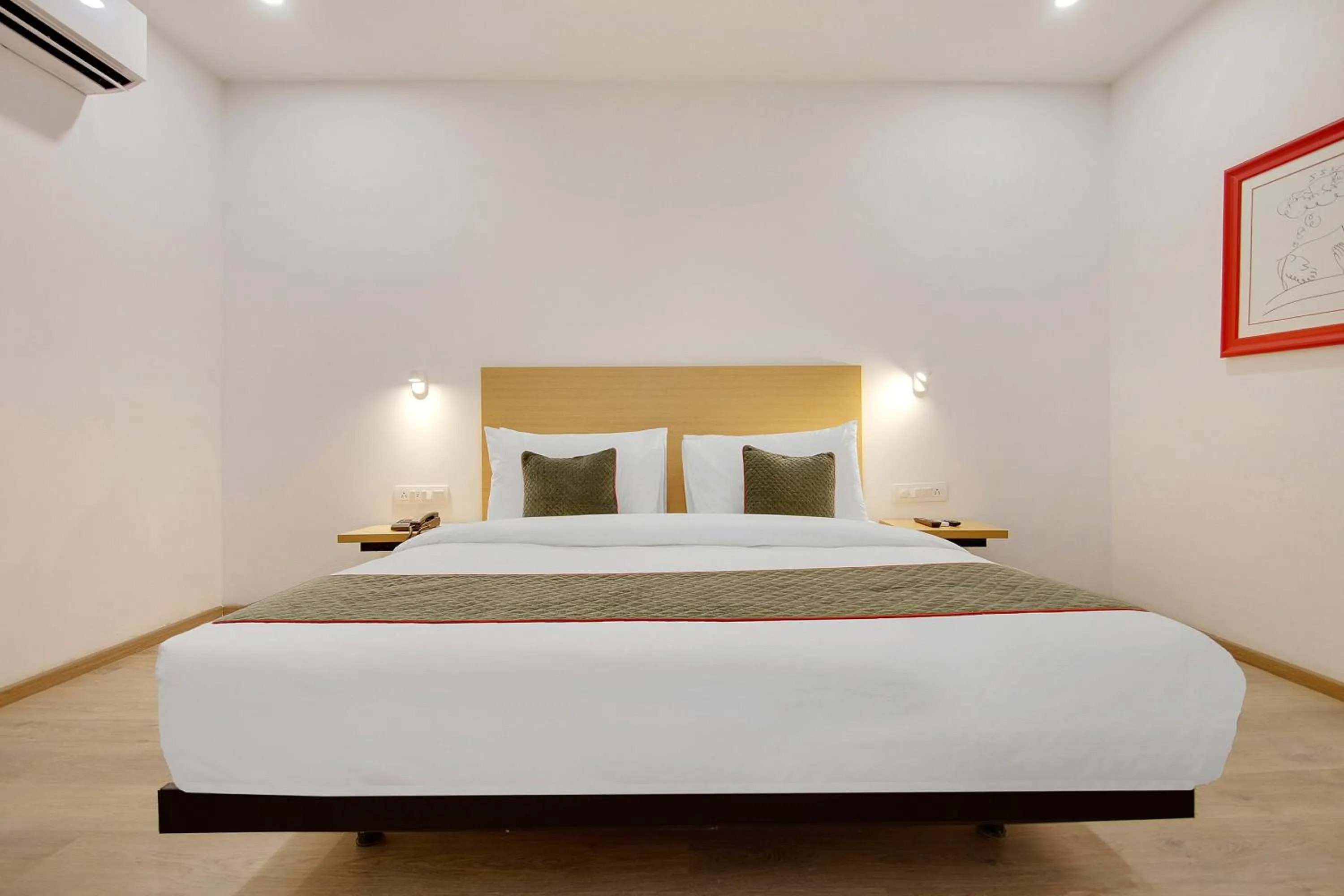 Other, Bed in Super Townhouse 204 Sector 49 Near Logix city centre