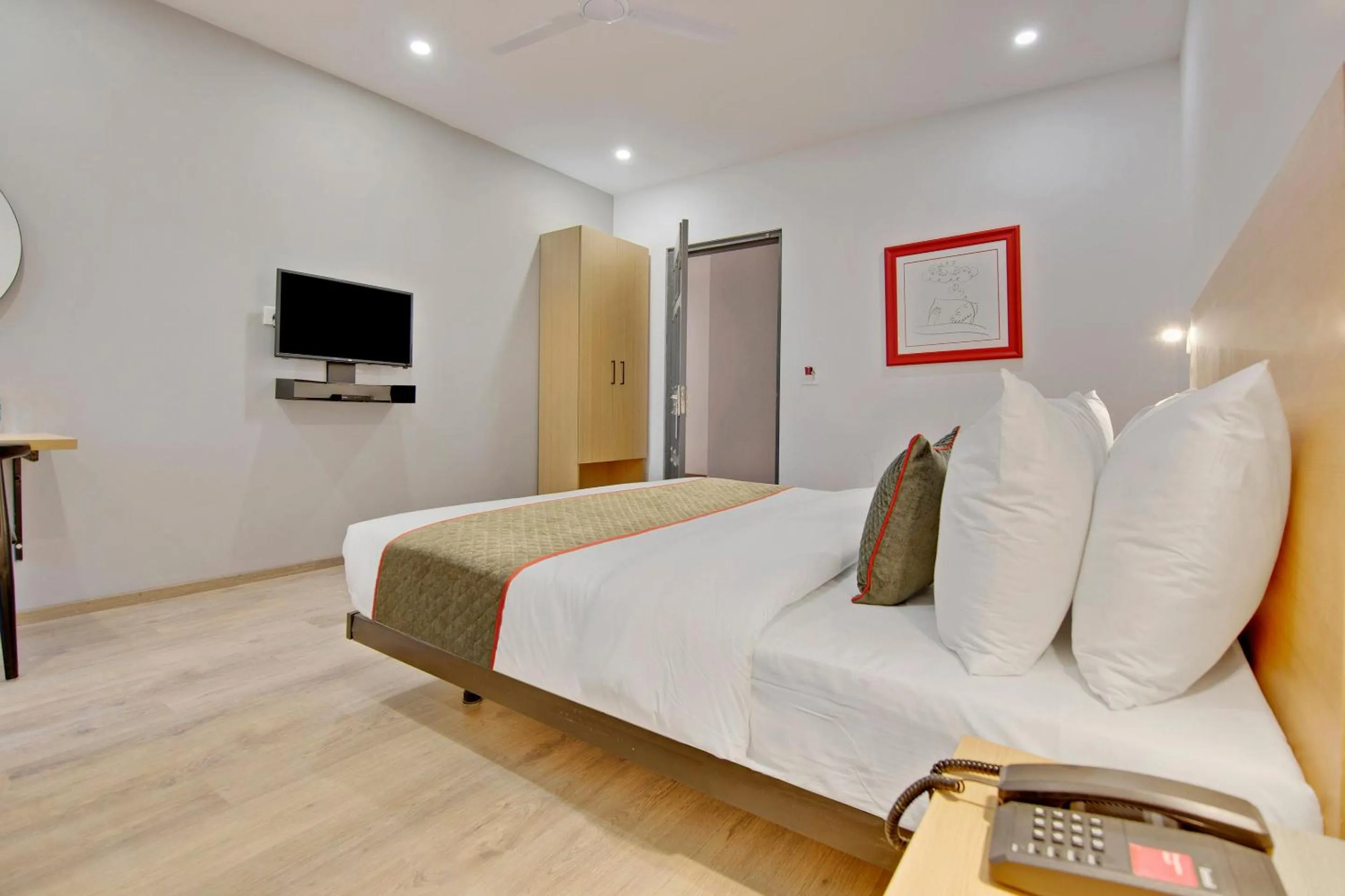 Bedroom, Bed in Super Townhouse 204 Sector 49 Near Logix city centre